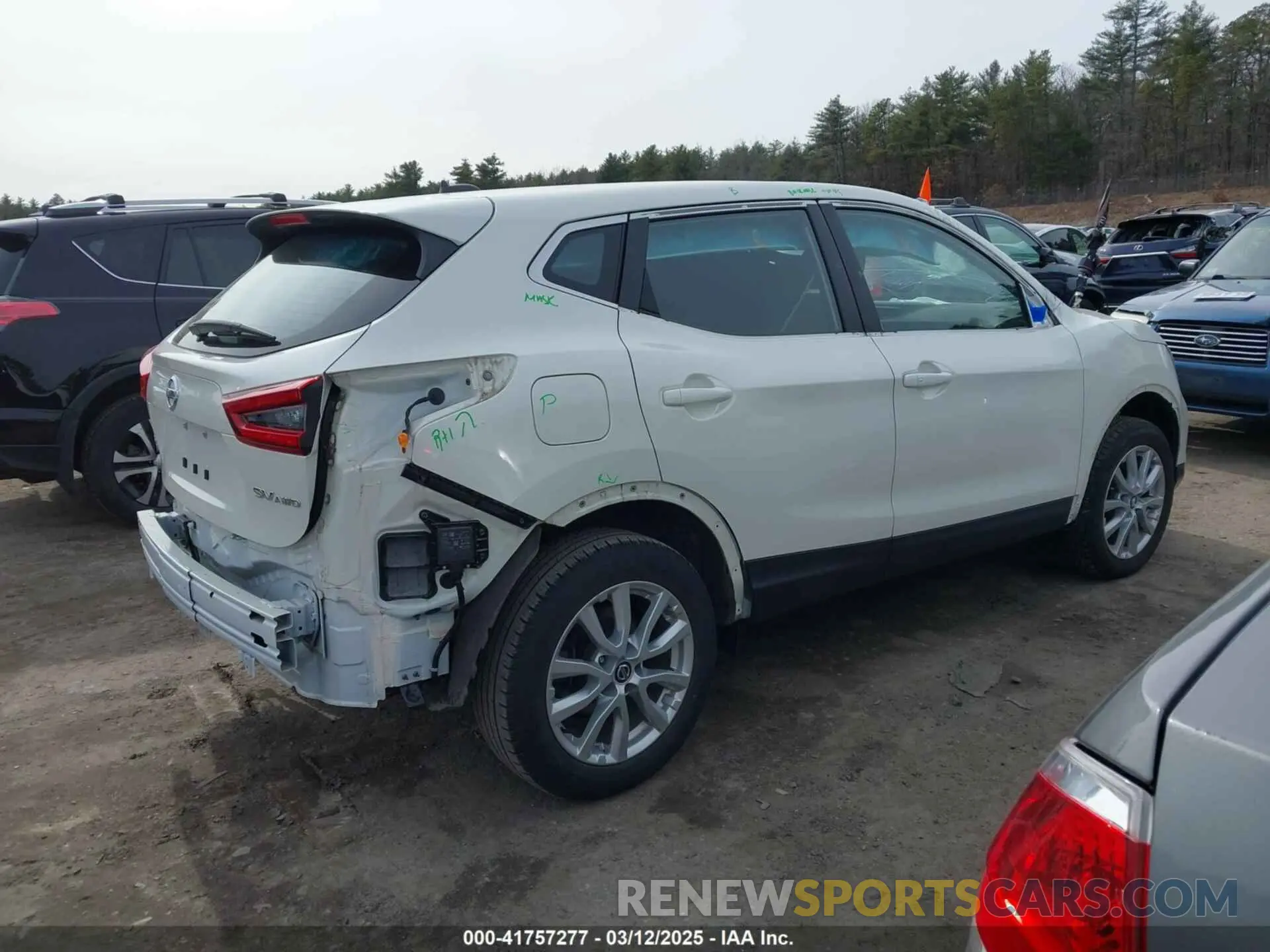 14 fotografías del automóvil dañado JN1BJ1CW2LW649704 NISSAN ROGUE SPORT 2020