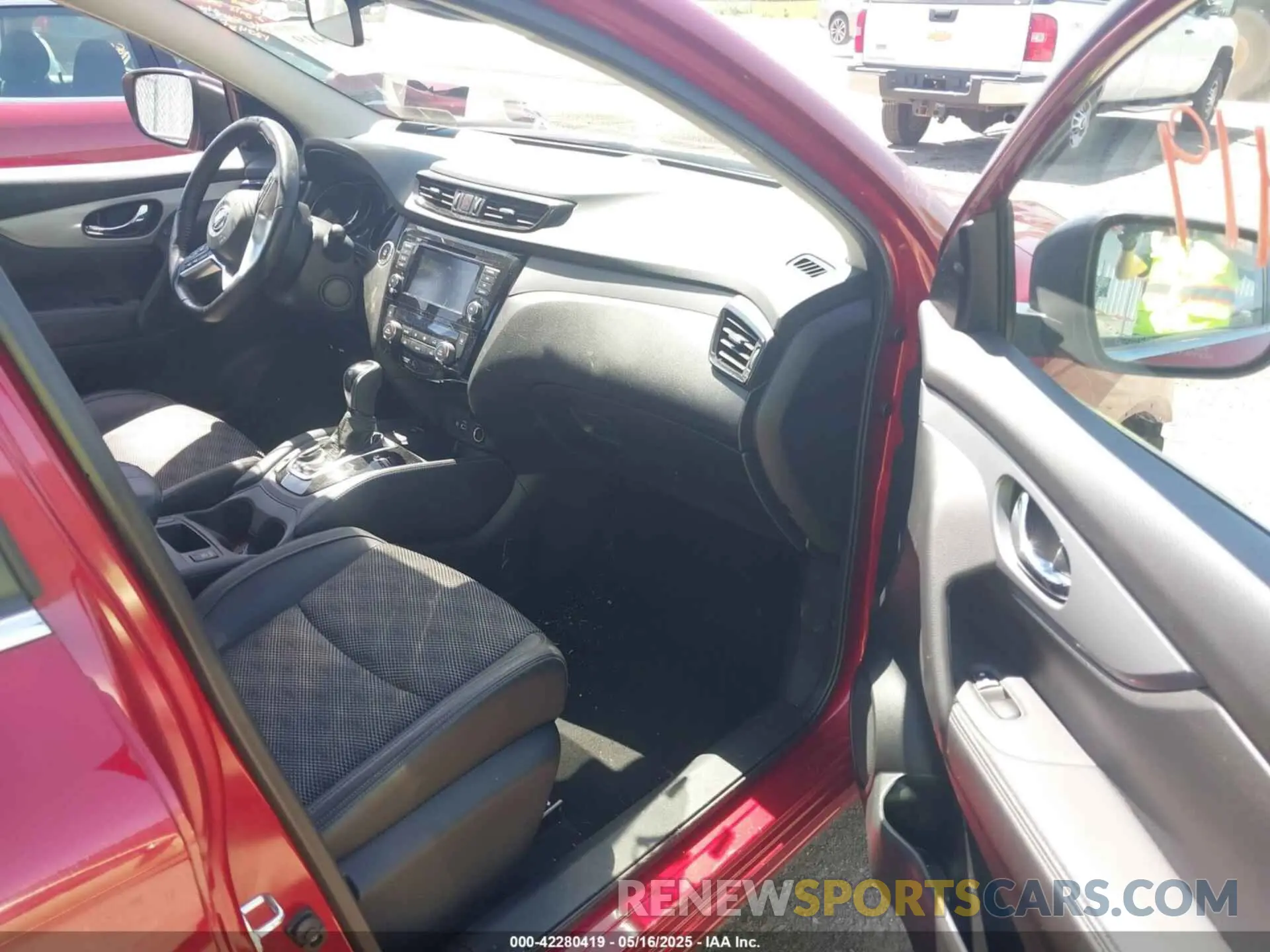 5 fotografías del automóvil dañado JN1BJ1CW4LW387135 NISSAN ROGUE SPORT 2020