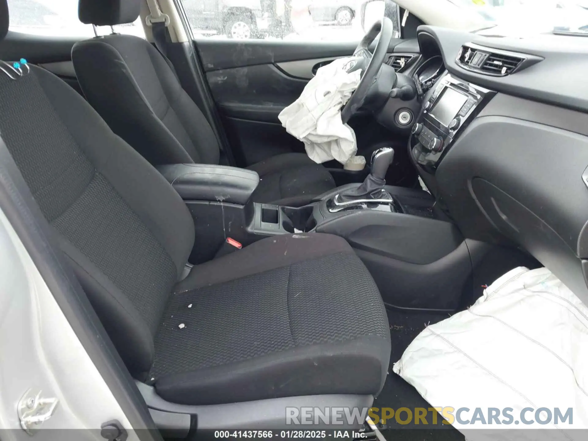 5 fotografías del automóvil dañado JN1BJ1CW5LW369453 NISSAN ROGUE SPORT 2020
