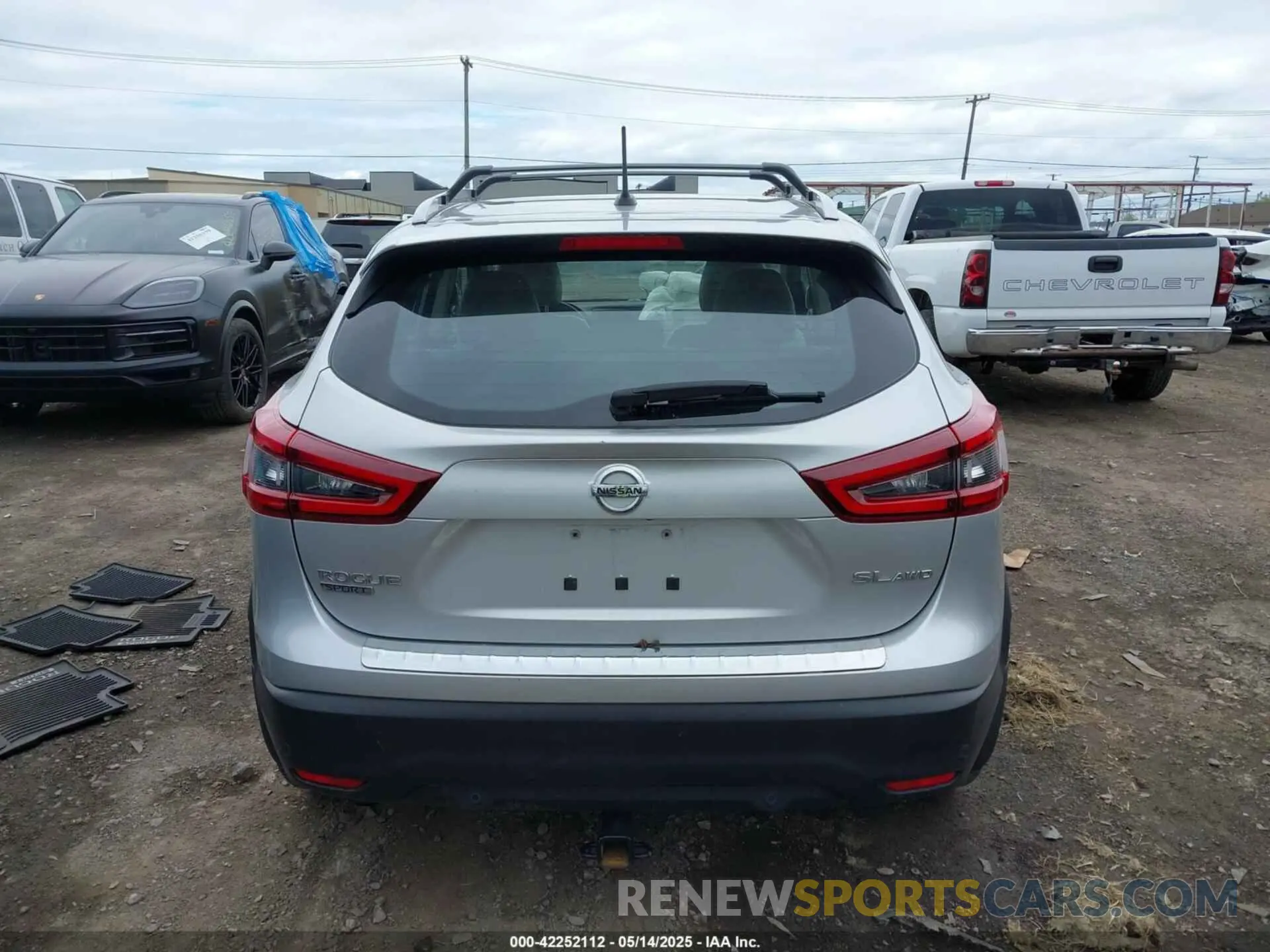 16 fotografías del automóvil dañado JN1BJ1CW5LW373325 NISSAN ROGUE SPORT 2020