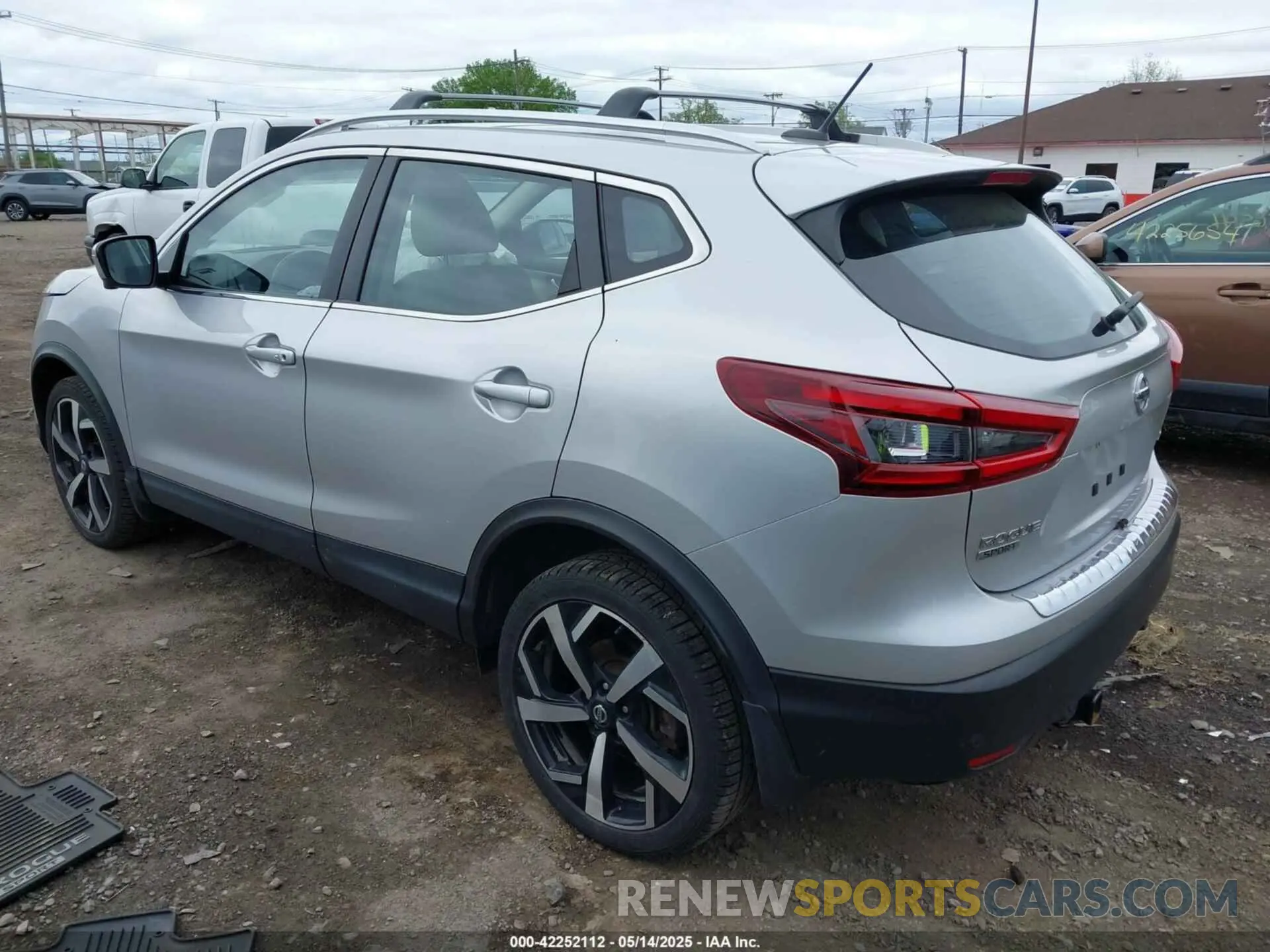 3 fotografías del automóvil dañado JN1BJ1CW5LW373325 NISSAN ROGUE SPORT 2020