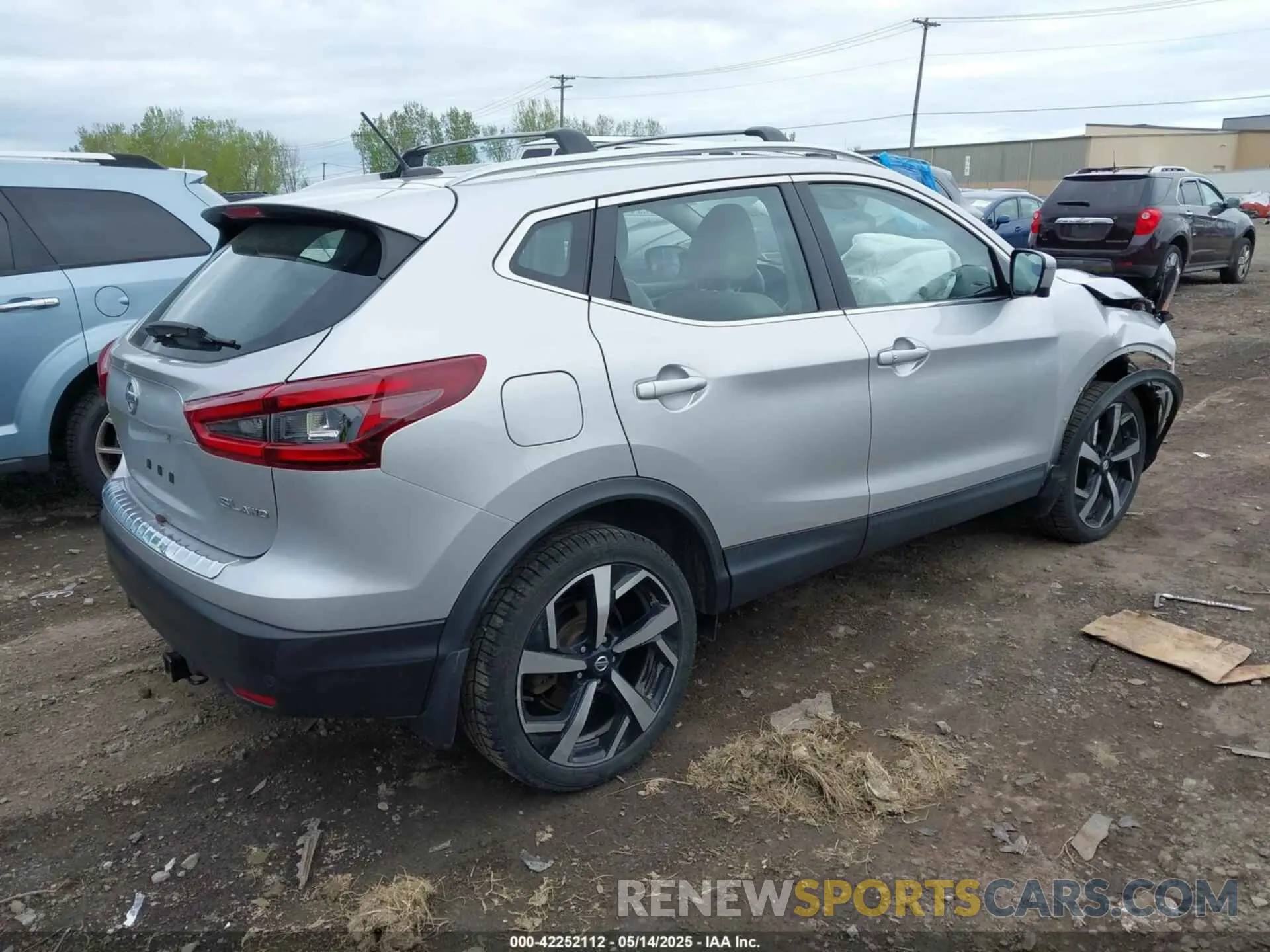 4 fotografías del automóvil dañado JN1BJ1CW5LW373325 NISSAN ROGUE SPORT 2020
