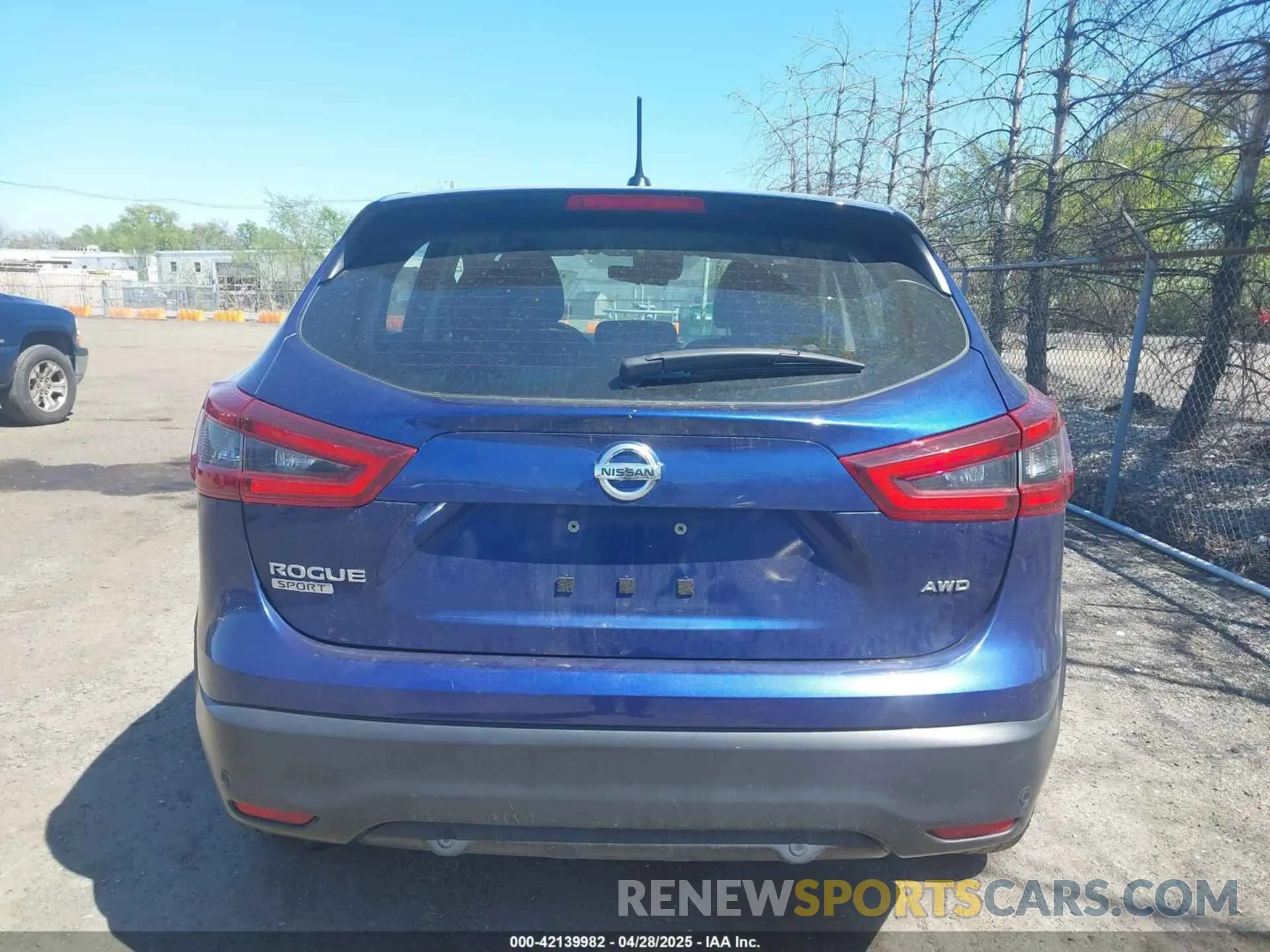 16 fotografías del automóvil dañado JN1BJ1CW6LW373186 NISSAN ROGUE SPORT 2020