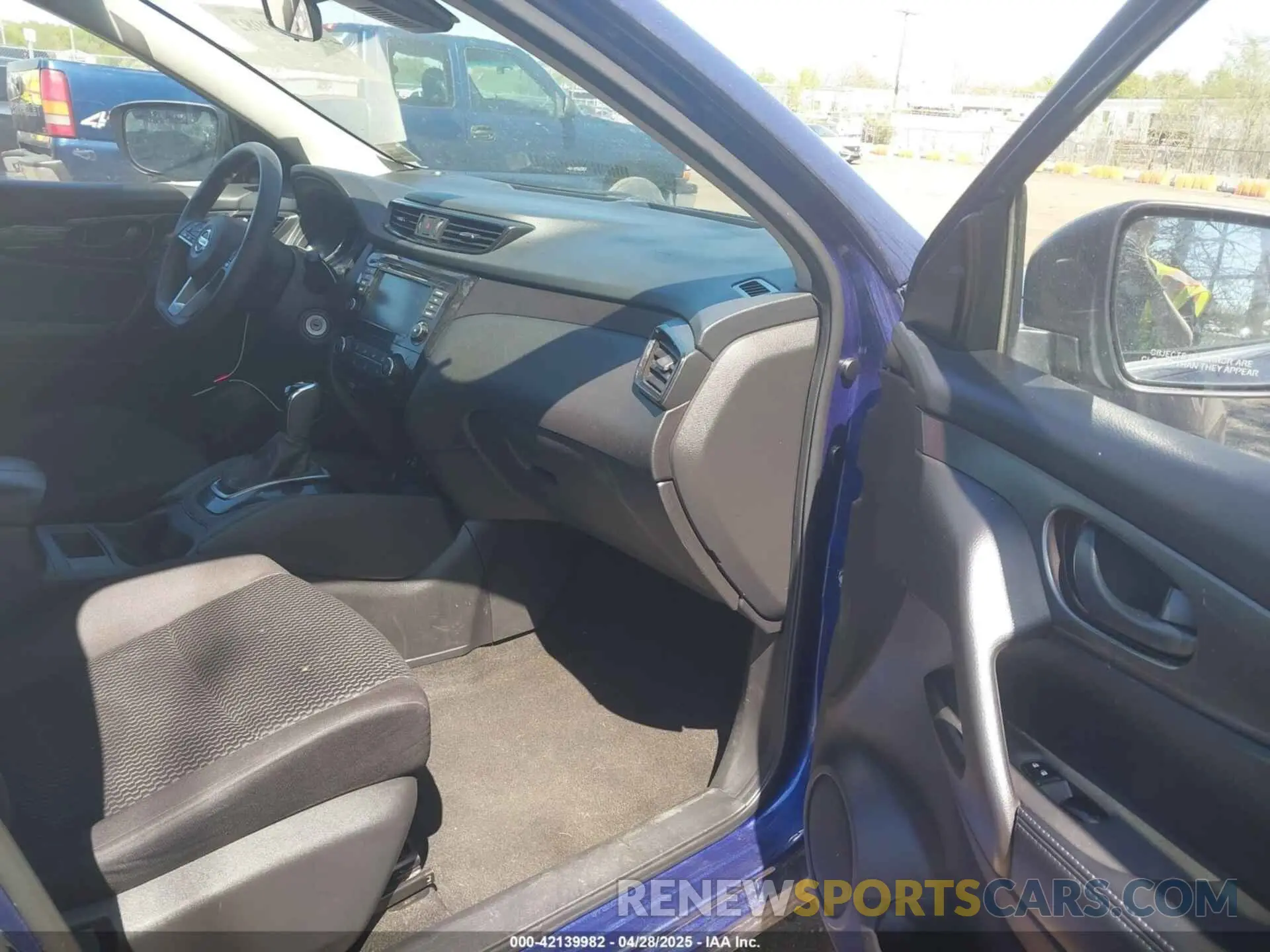 5 fotografías del automóvil dañado JN1BJ1CW6LW373186 NISSAN ROGUE SPORT 2020