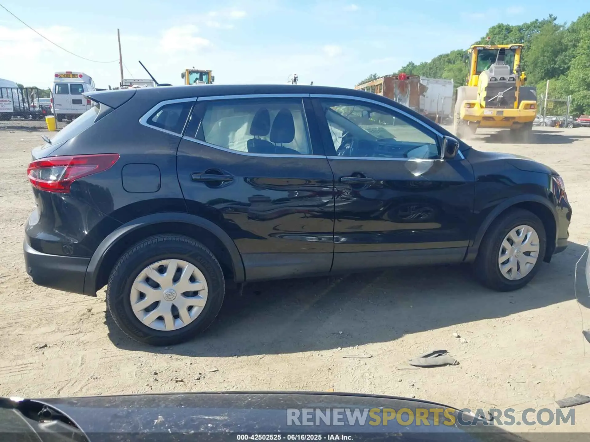 13 fotografías del automóvil dañado JN1BJ1CW8LW367647 NISSAN ROGUE SPORT 2020