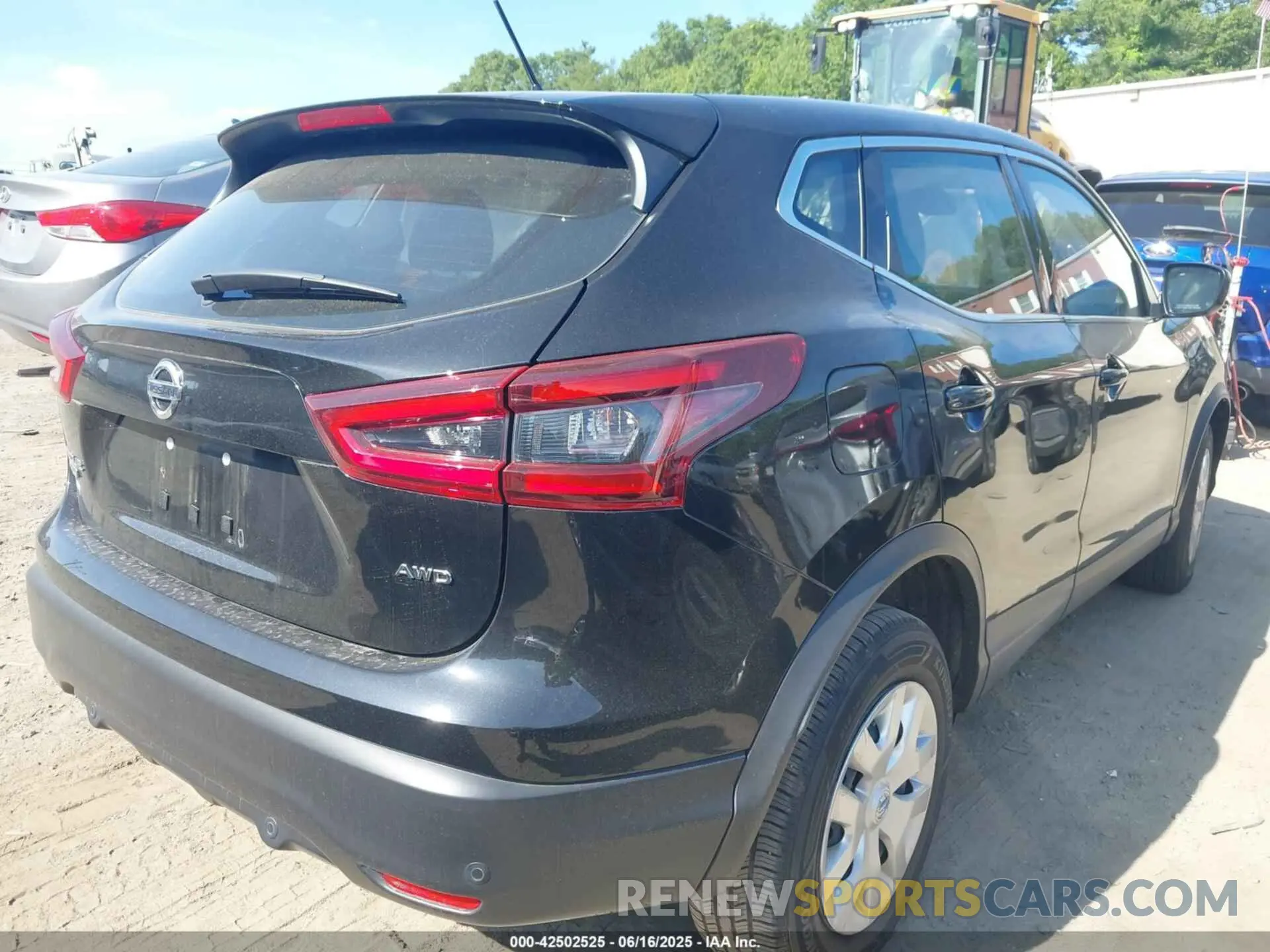 4 fotografías del automóvil dañado JN1BJ1CW8LW367647 NISSAN ROGUE SPORT 2020