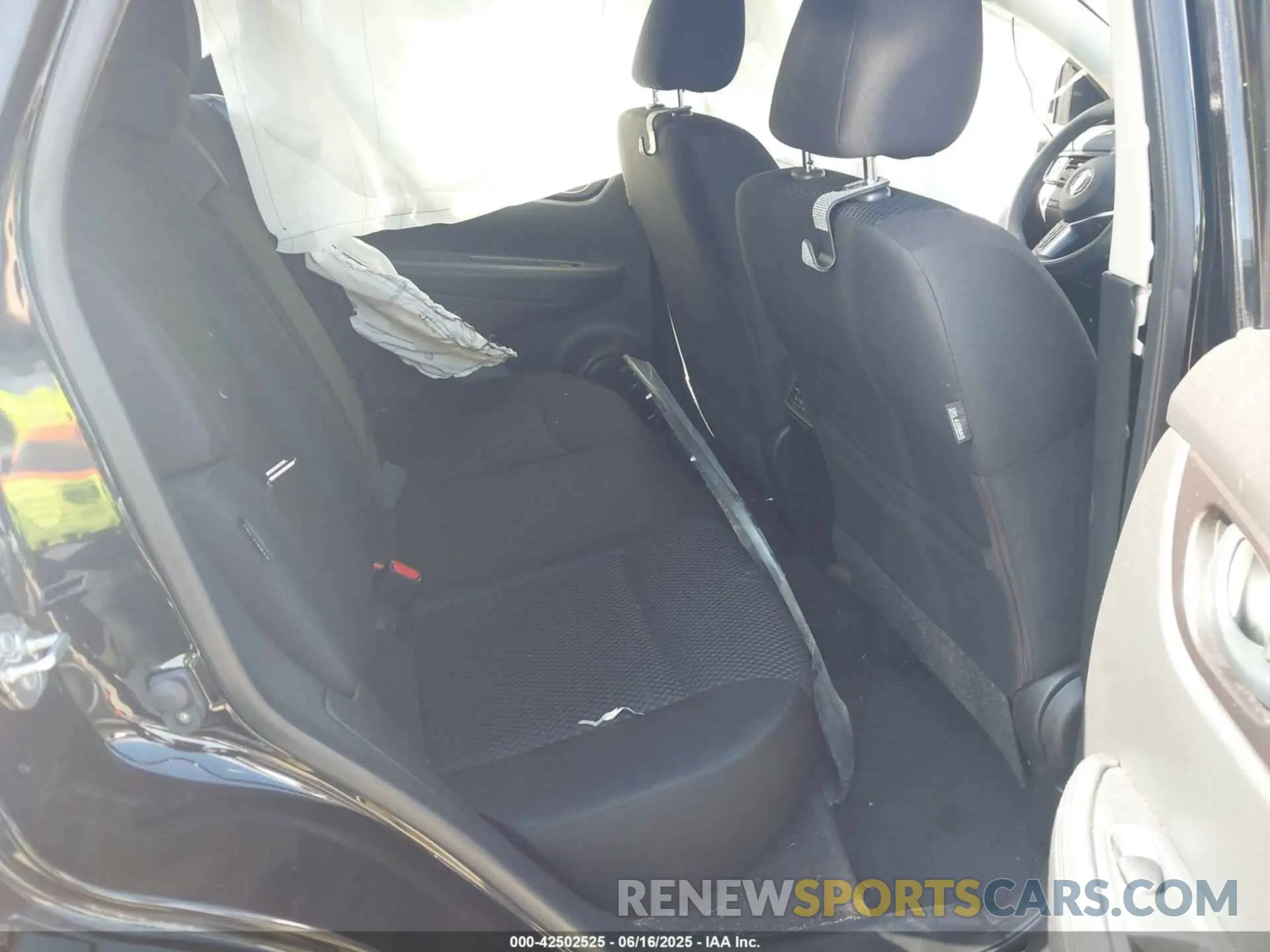 8 fotografías del automóvil dañado JN1BJ1CW8LW367647 NISSAN ROGUE SPORT 2020