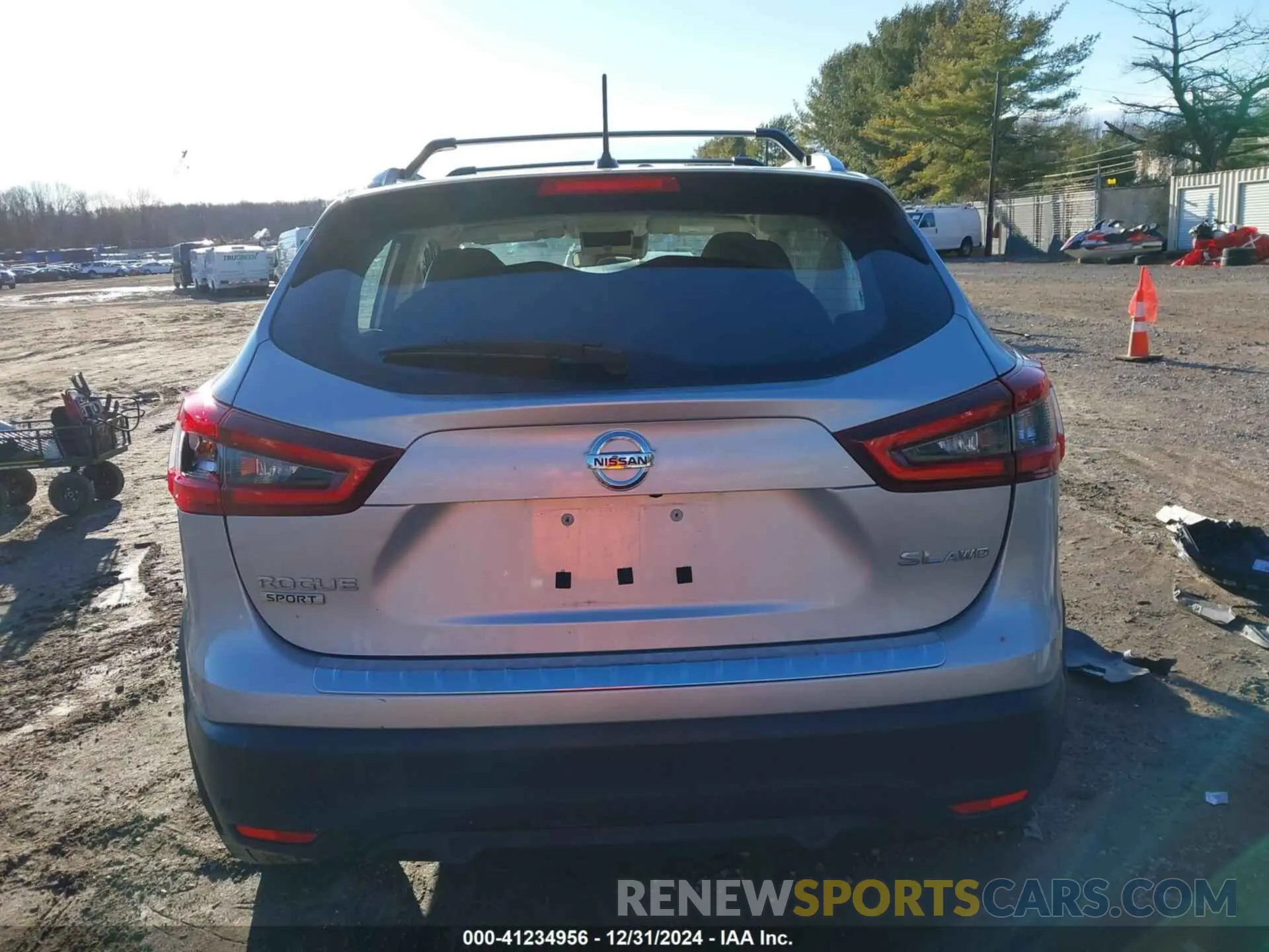 15 fotografías del automóvil dañado JN1BJ1CW8LW381905 NISSAN ROGUE SPORT 2020
