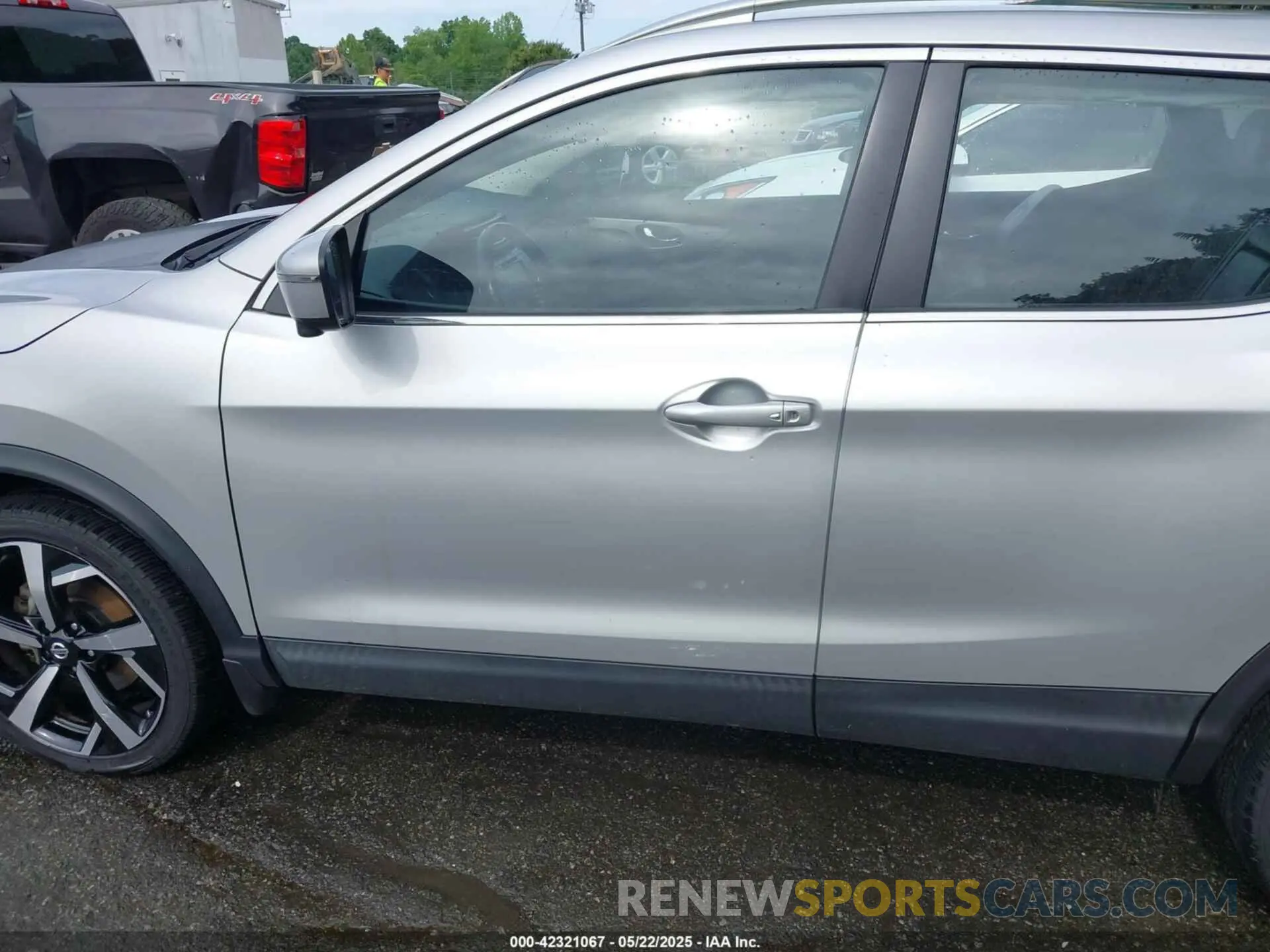 14 fotografías del automóvil dañado JN1BJ1CW8LW388191 NISSAN ROGUE SPORT 2020