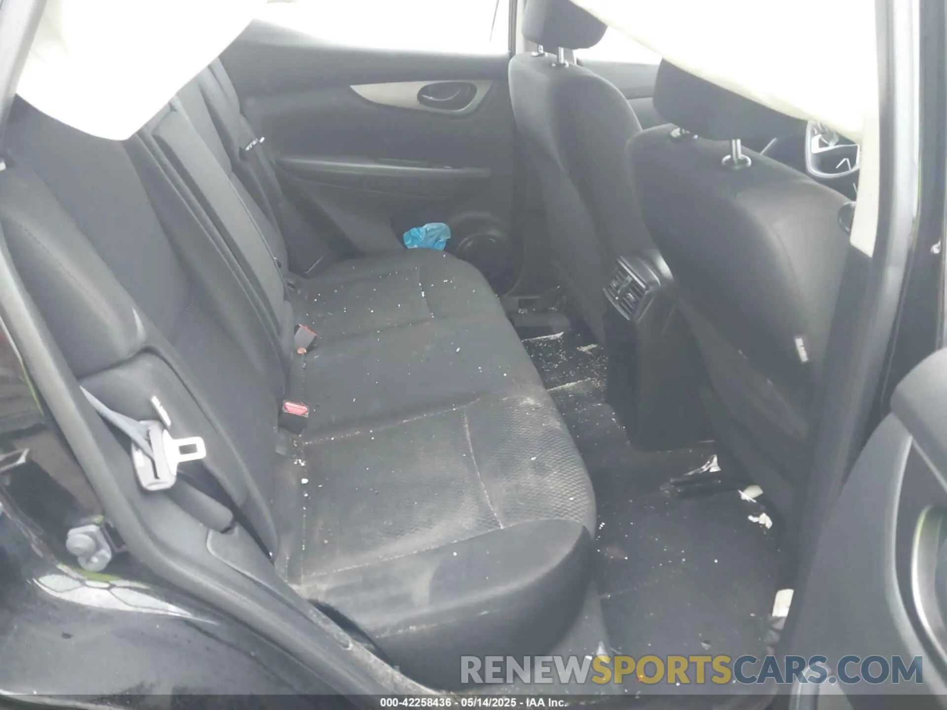 8 fotografías del automóvil dañado JN1BJ1CW8LW644264 NISSAN ROGUE SPORT 2020