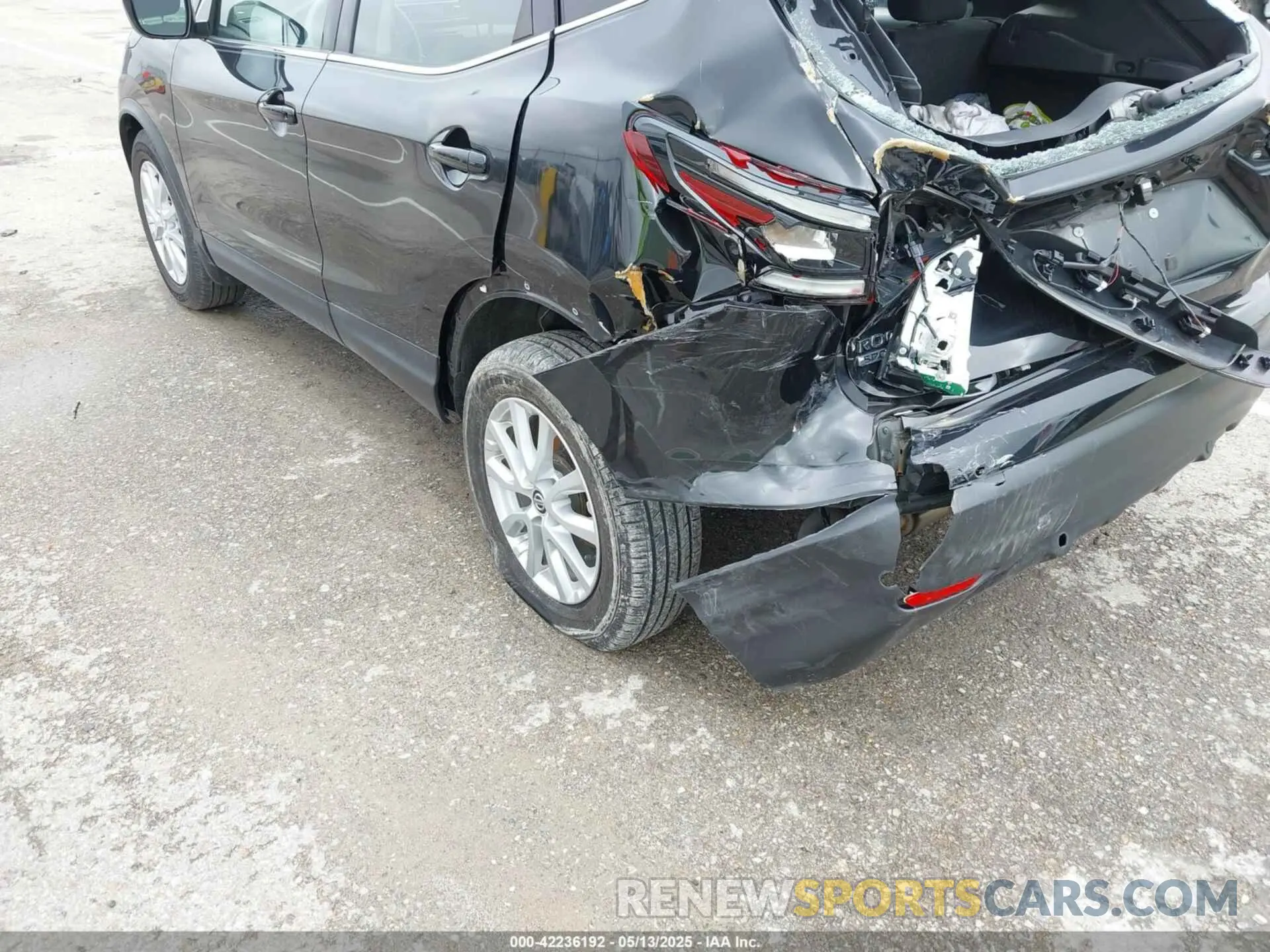 16 fotografías del automóvil dañado JN1BJ1CW9LW647335 NISSAN ROGUE SPORT 2020