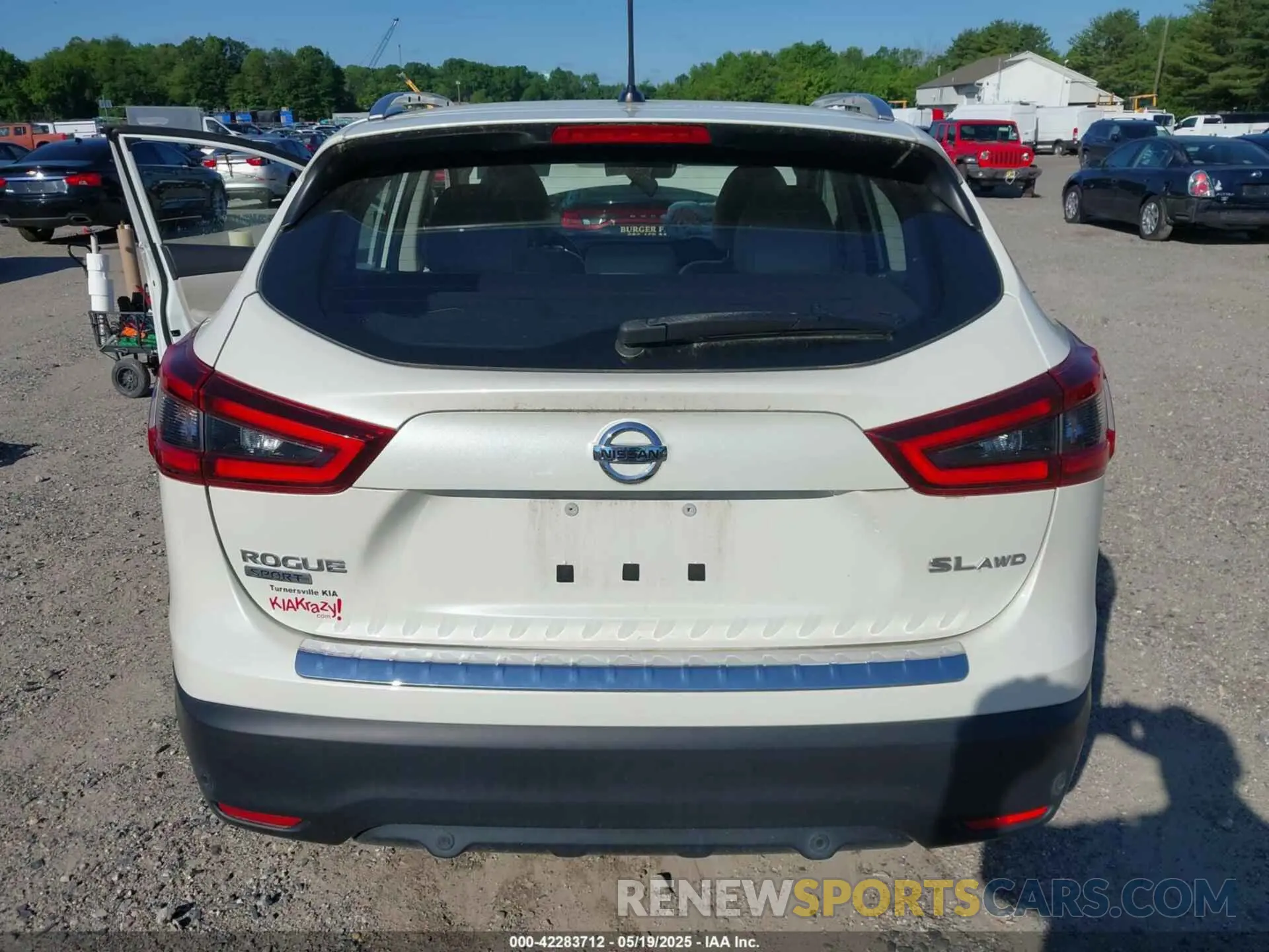 15 fotografías del automóvil dañado JN1BJ1CWXLW644170 NISSAN ROGUE SPORT 2020