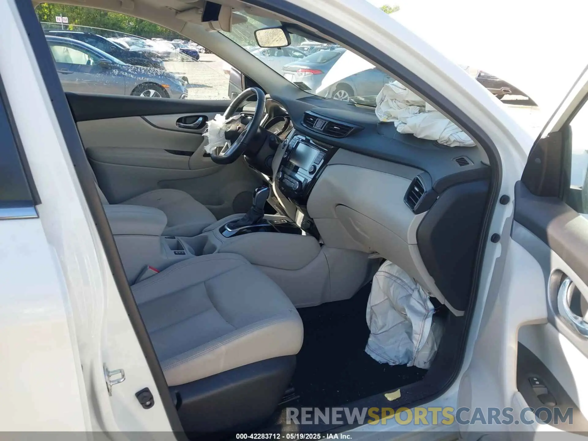 5 fotografías del automóvil dañado JN1BJ1CWXLW644170 NISSAN ROGUE SPORT 2020