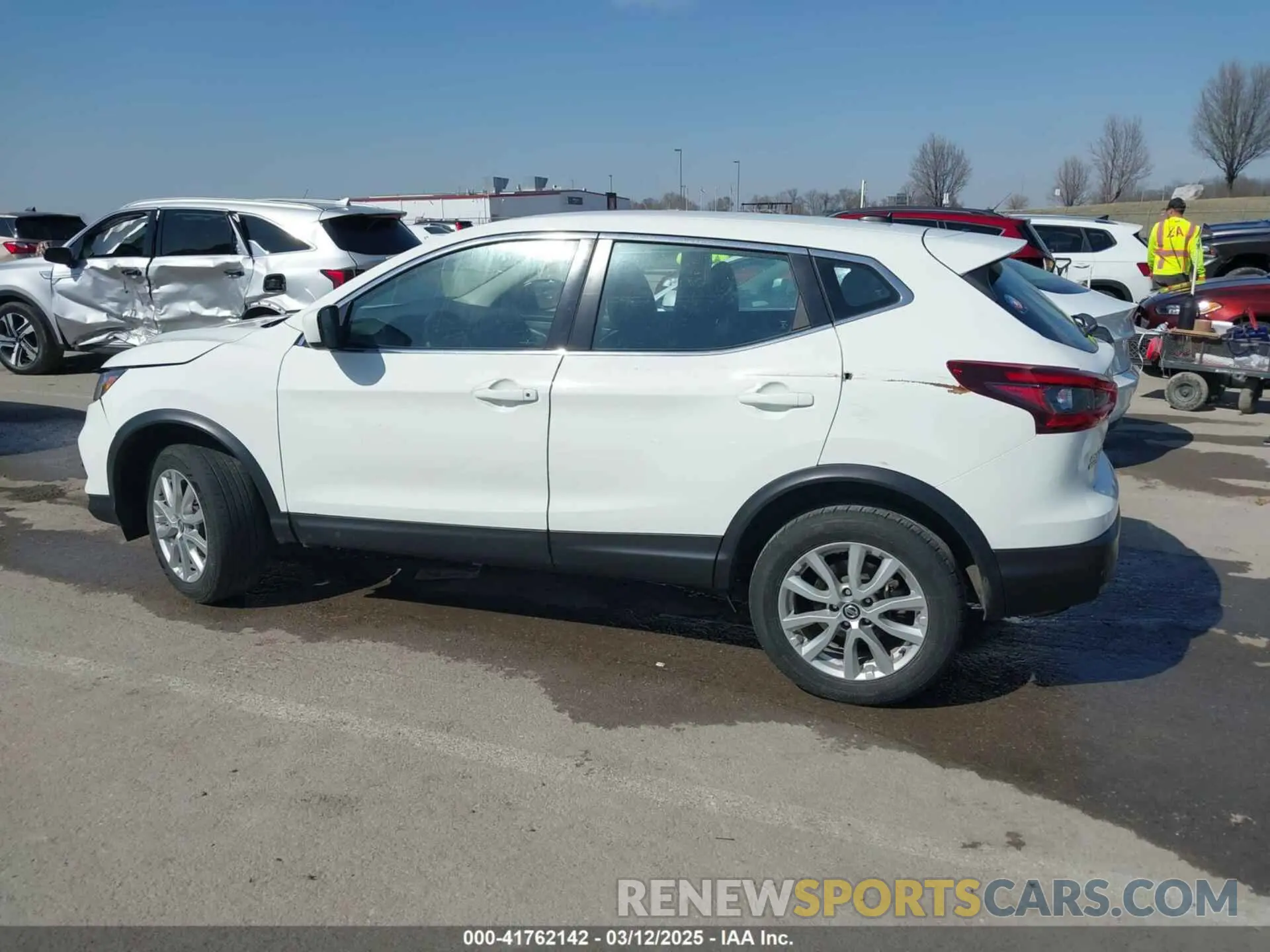 14 fotografías del automóvil dañado JN1BJ1AV0MW301315 NISSAN ROGUE SPORT 2021