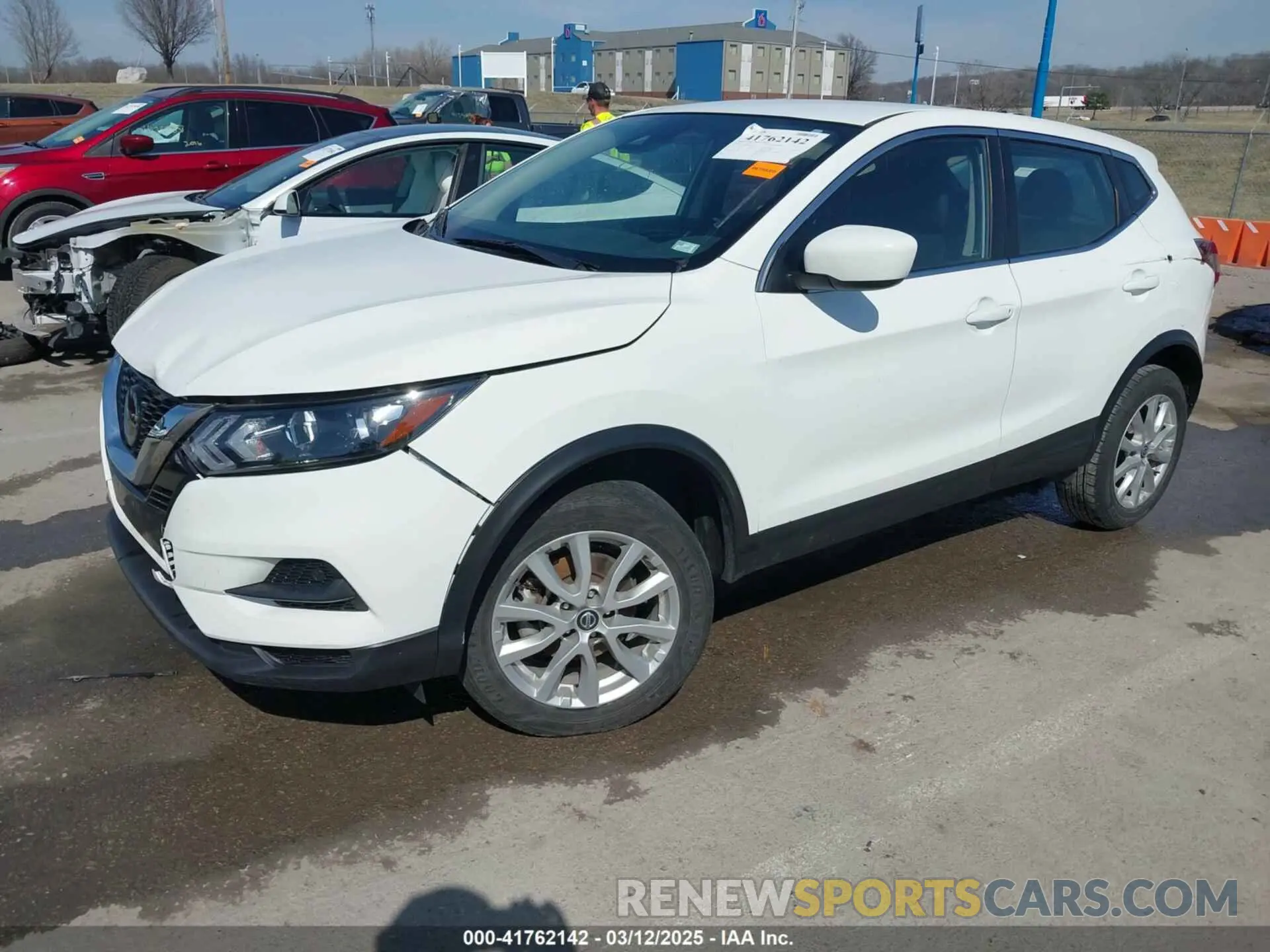 2 fotografías del automóvil dañado JN1BJ1AV0MW301315 NISSAN ROGUE SPORT 2021