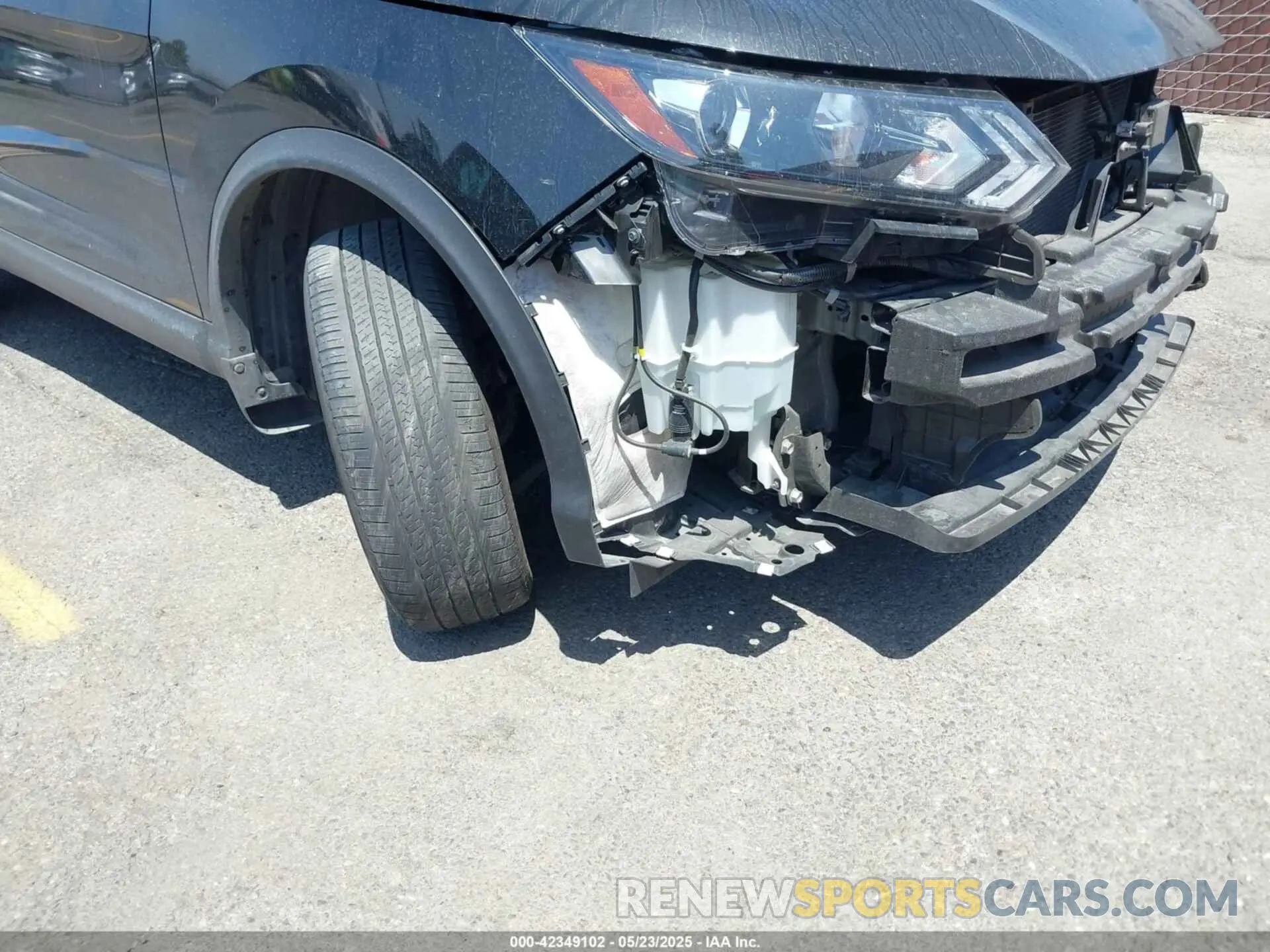 17 fotografías del automóvil dañado JN1BJ1AV0MW305039 NISSAN ROGUE SPORT 2021