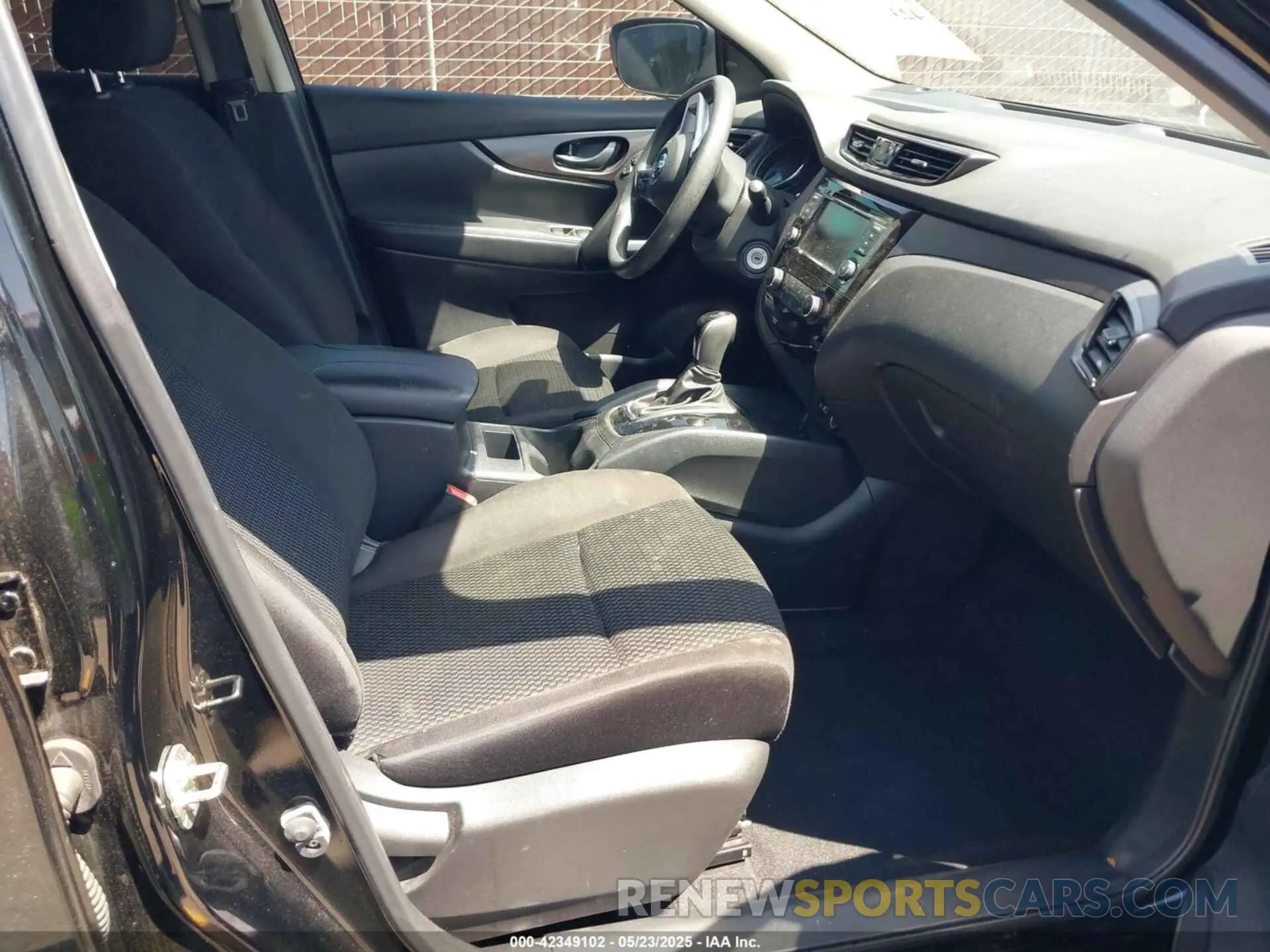 5 fotografías del automóvil dañado JN1BJ1AV0MW305039 NISSAN ROGUE SPORT 2021