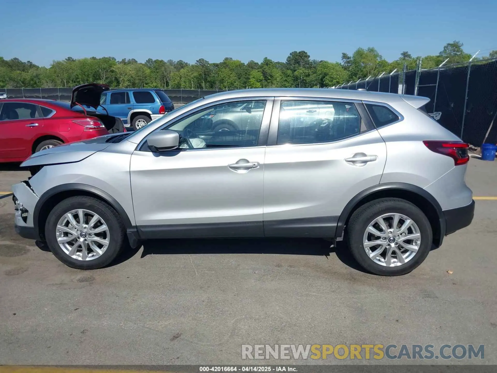 14 fotografías del automóvil dañado JN1BJ1AV0MW568647 NISSAN ROGUE SPORT 2021
