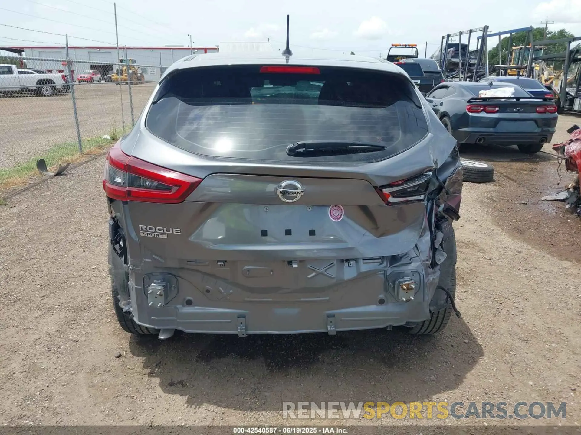 17 fotografías del automóvil dañado JN1BJ1AV1MW569726 NISSAN ROGUE SPORT 2021