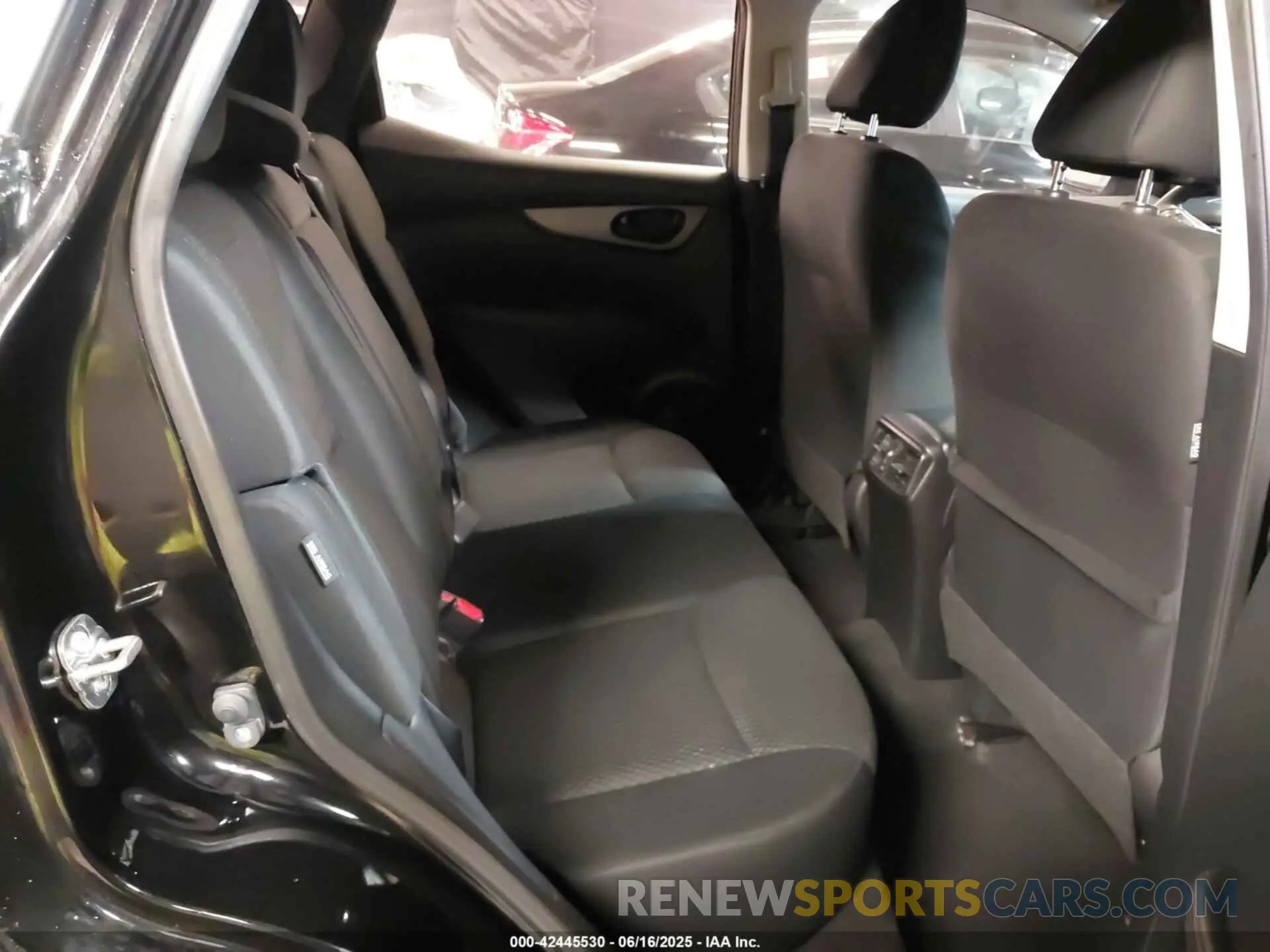8 fotografías del automóvil dañado JN1BJ1AV2MW313353 NISSAN ROGUE SPORT 2021