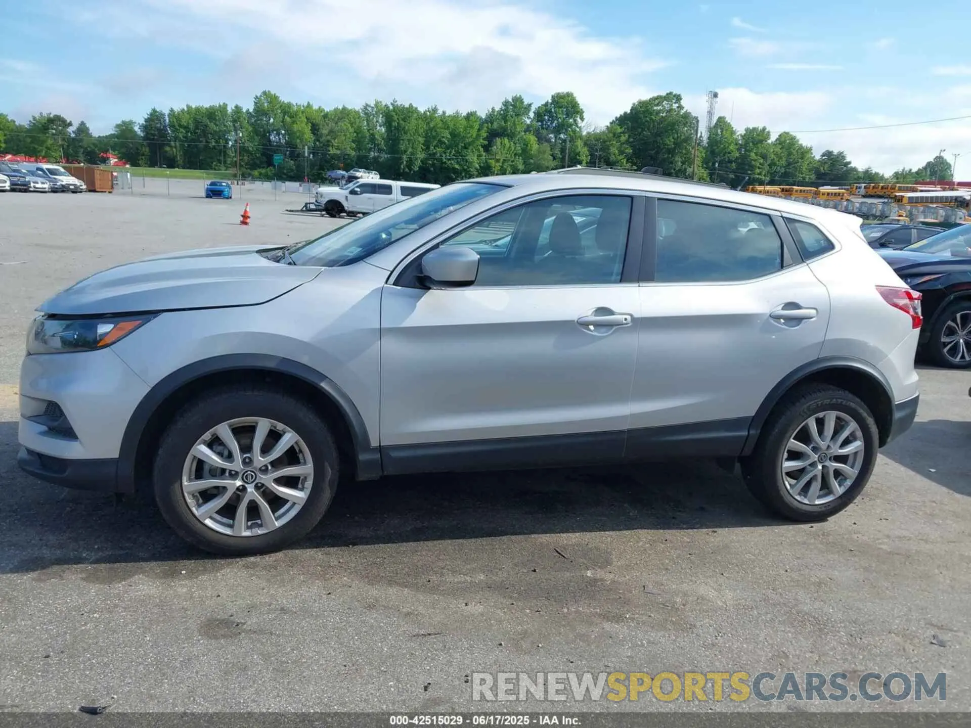 14 fotografías del automóvil dañado JN1BJ1AV3MW562213 NISSAN ROGUE SPORT 2021