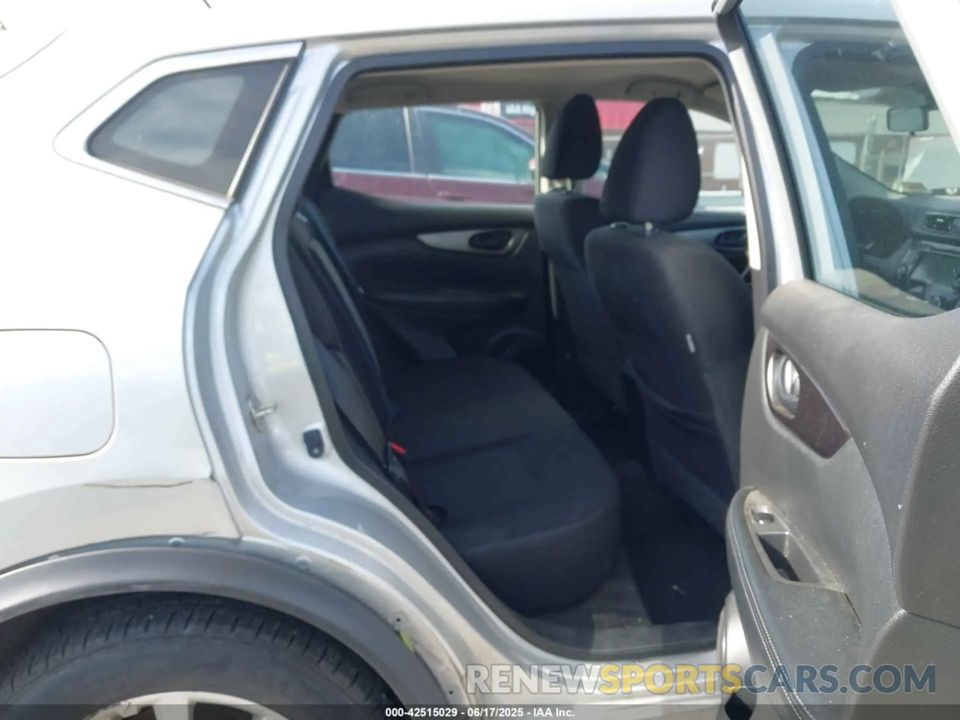 8 fotografías del automóvil dañado JN1BJ1AV3MW562213 NISSAN ROGUE SPORT 2021