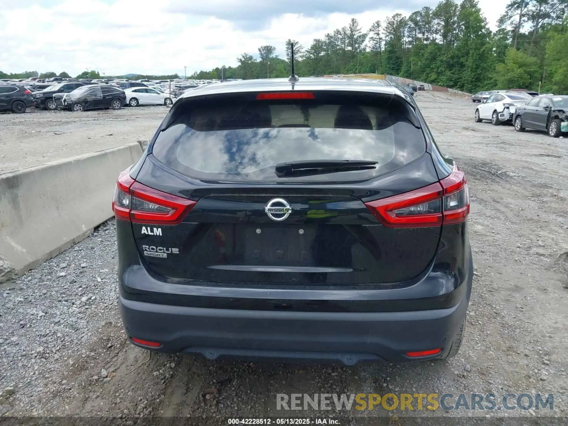 17 fotografías del automóvil dañado JN1BJ1AV4MW303505 NISSAN ROGUE SPORT 2021