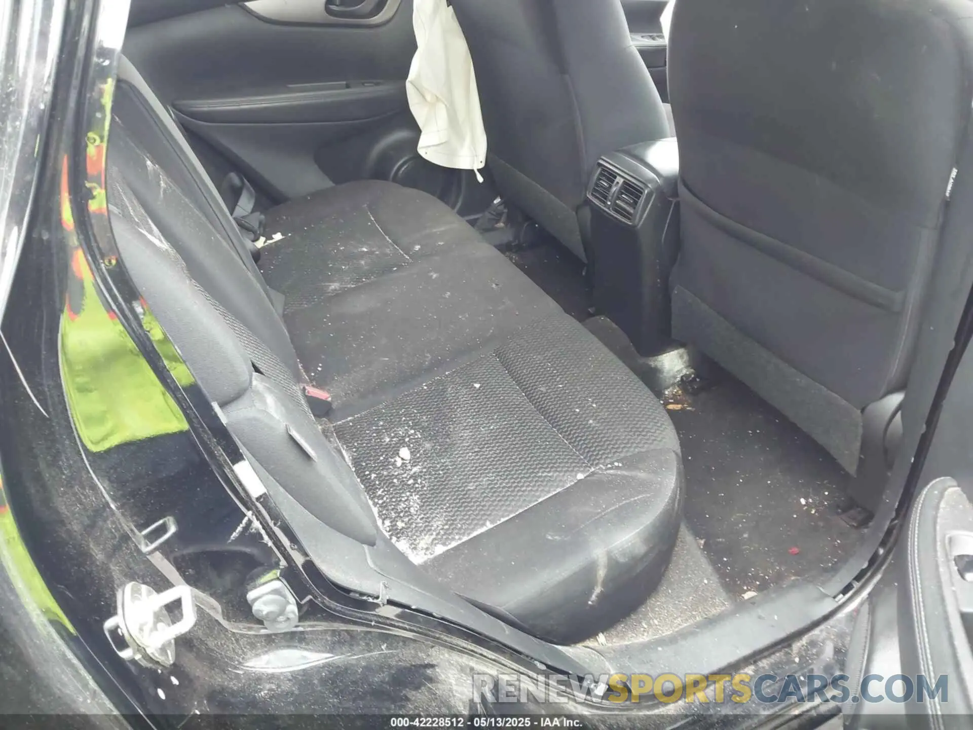 8 fotografías del automóvil dañado JN1BJ1AV4MW303505 NISSAN ROGUE SPORT 2021
