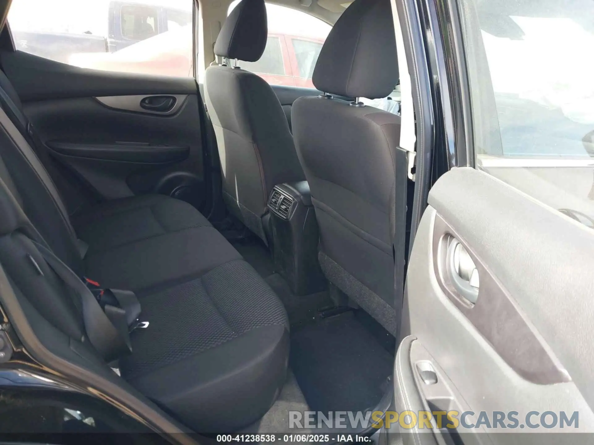 8 fotografías del automóvil dañado JN1BJ1AV5MW301827 NISSAN ROGUE SPORT 2021