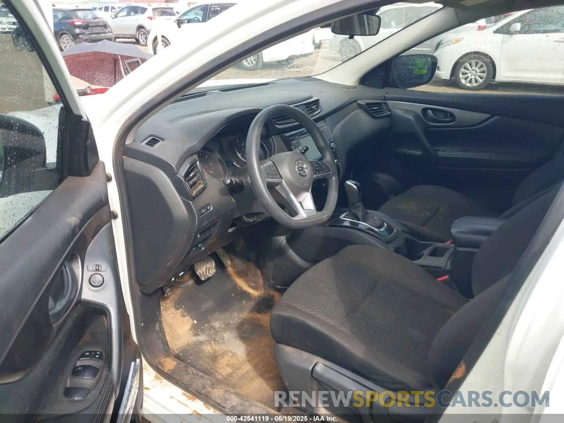 5 fotografías del automóvil dañado JN1BJ1AV5MW302332 NISSAN ROGUE SPORT 2021