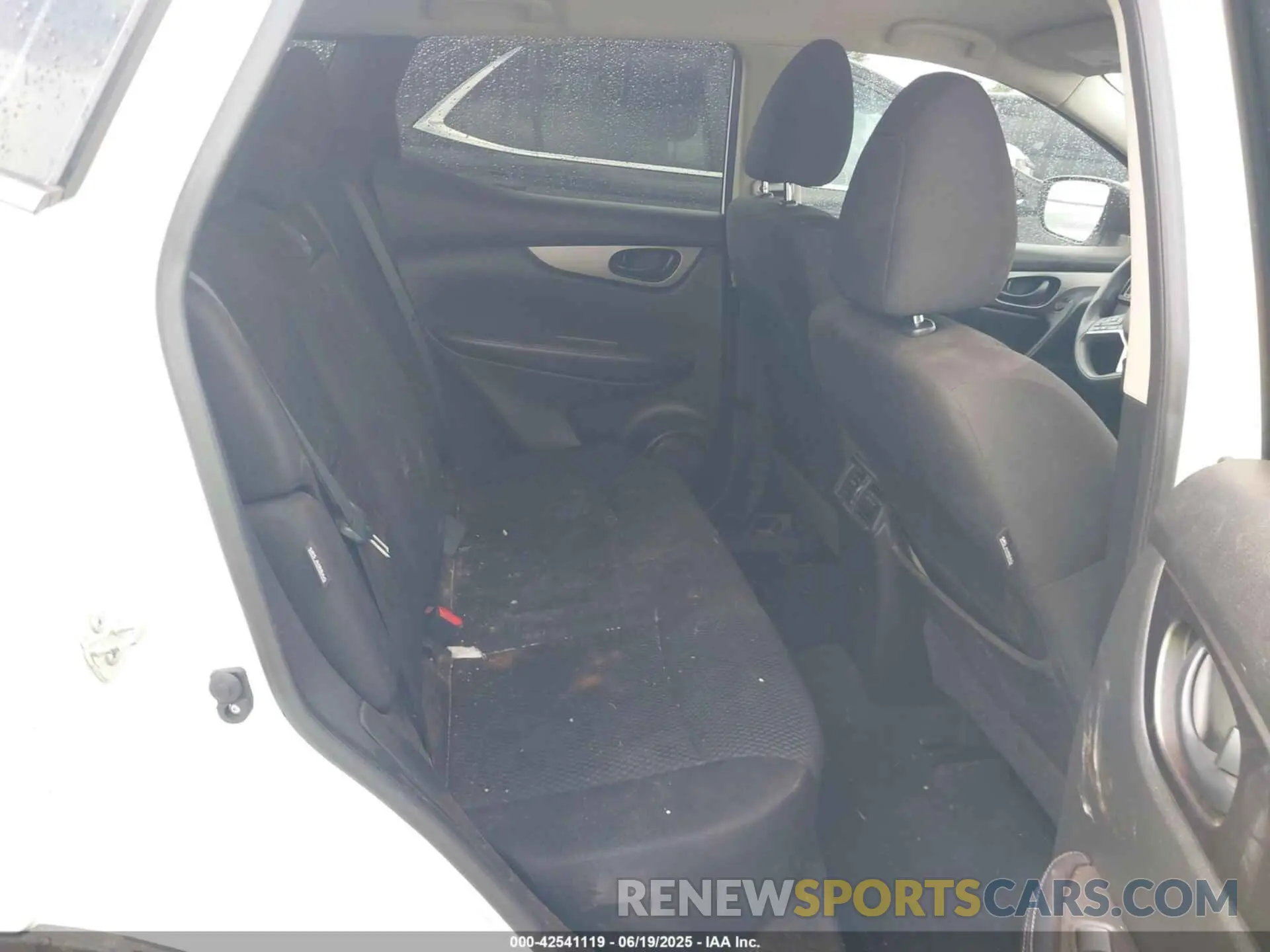 8 fotografías del automóvil dañado JN1BJ1AV5MW302332 NISSAN ROGUE SPORT 2021