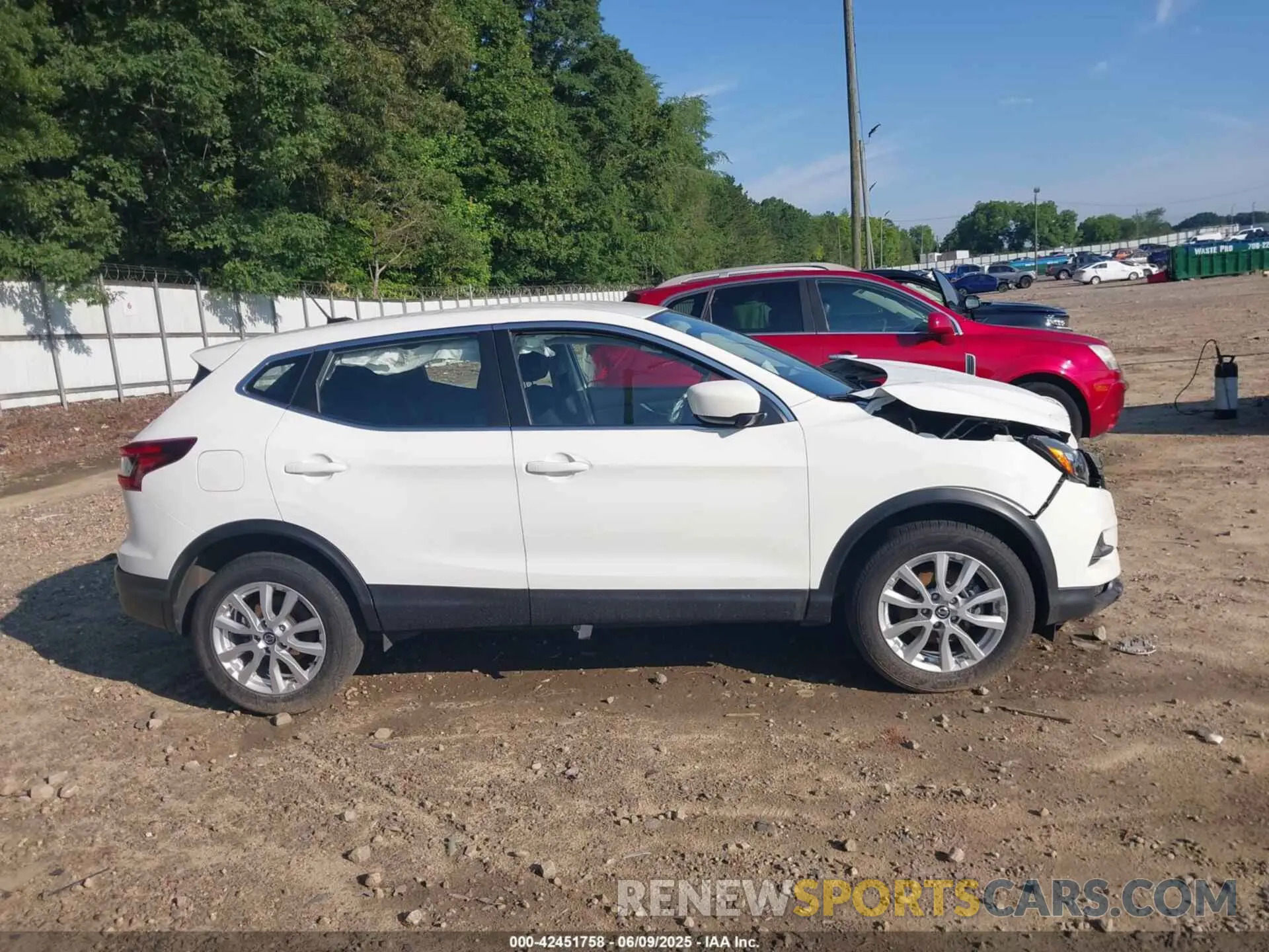 13 fotografías del automóvil dañado JN1BJ1AV7MW308617 NISSAN ROGUE SPORT 2021