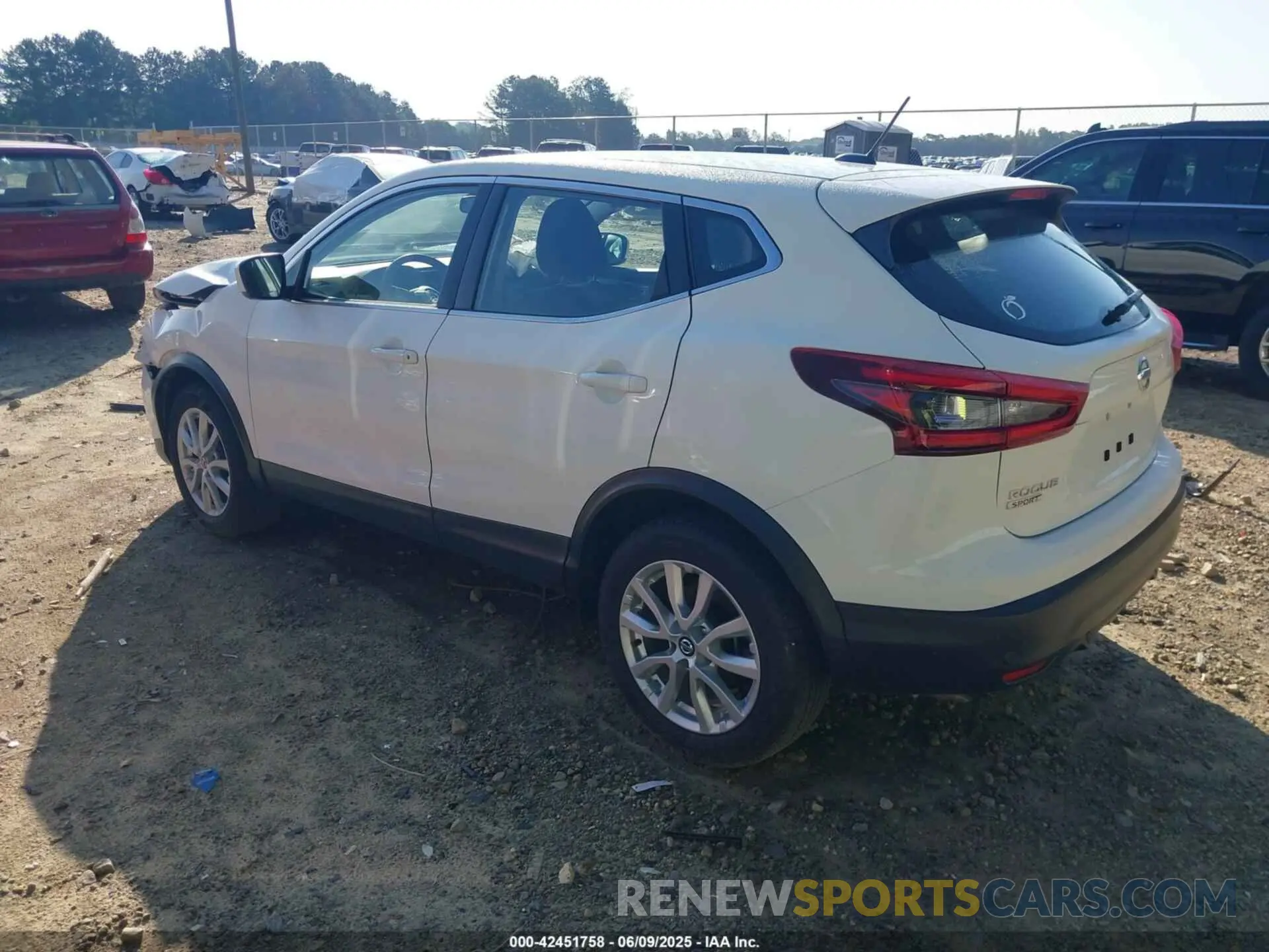 3 fotografías del automóvil dañado JN1BJ1AV7MW308617 NISSAN ROGUE SPORT 2021
