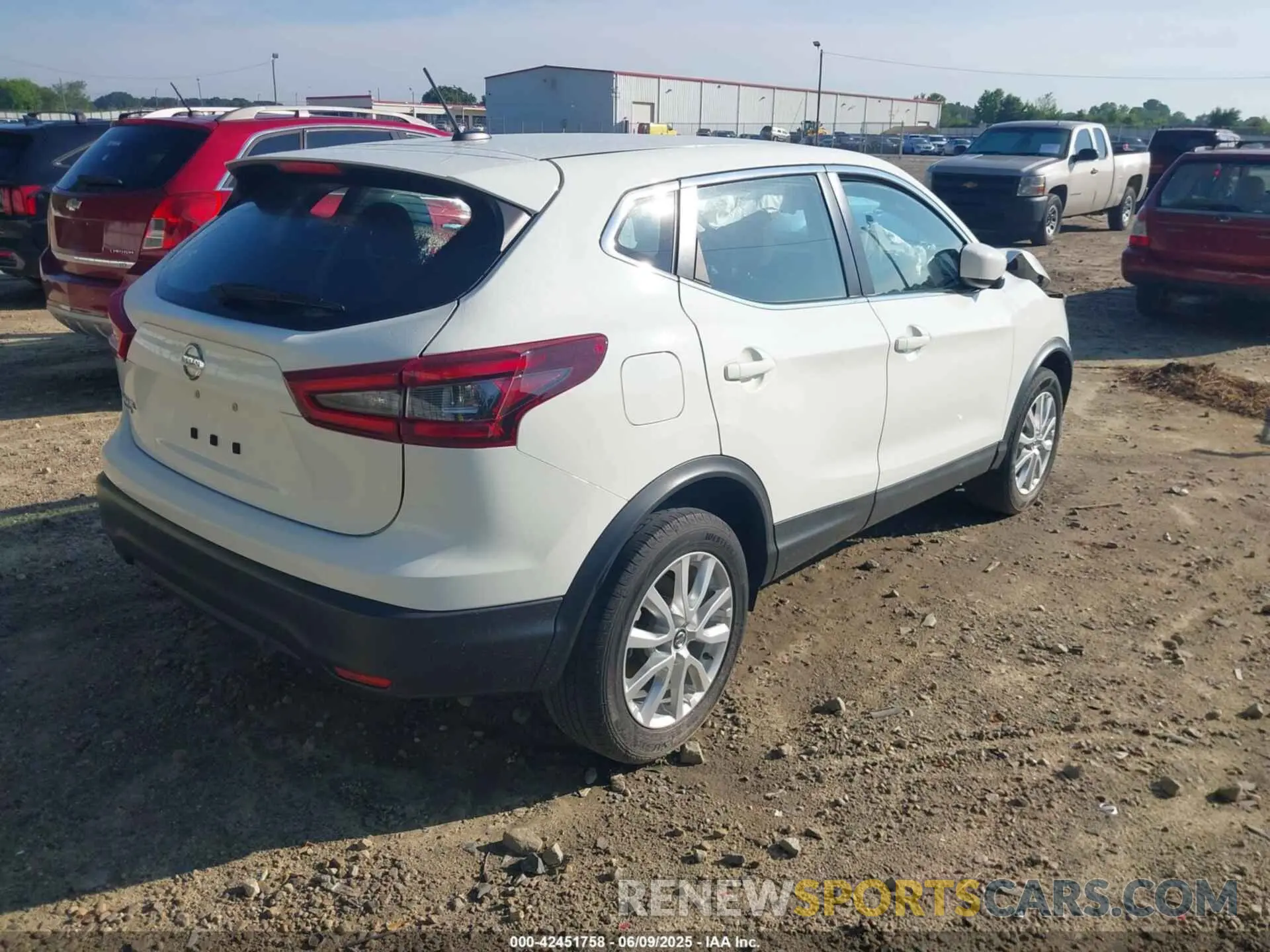 4 fotografías del automóvil dañado JN1BJ1AV7MW308617 NISSAN ROGUE SPORT 2021