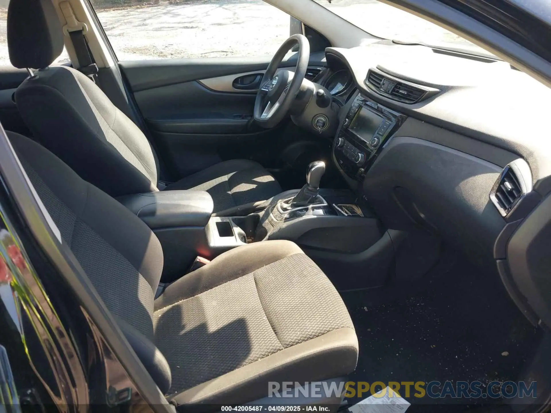 5 fotografías del automóvil dañado JN1BJ1AV7MW313283 NISSAN ROGUE SPORT 2021