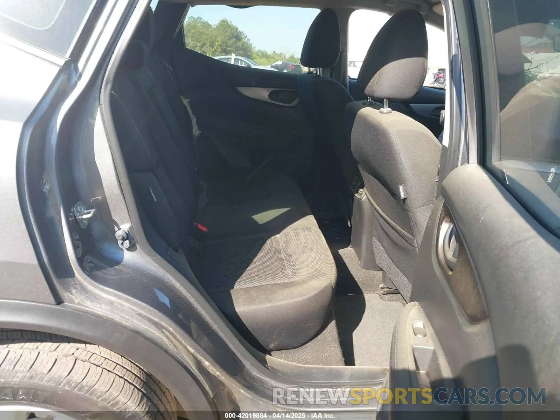 8 fotografías del automóvil dañado JN1BJ1AV9MW305766 NISSAN ROGUE SPORT 2021