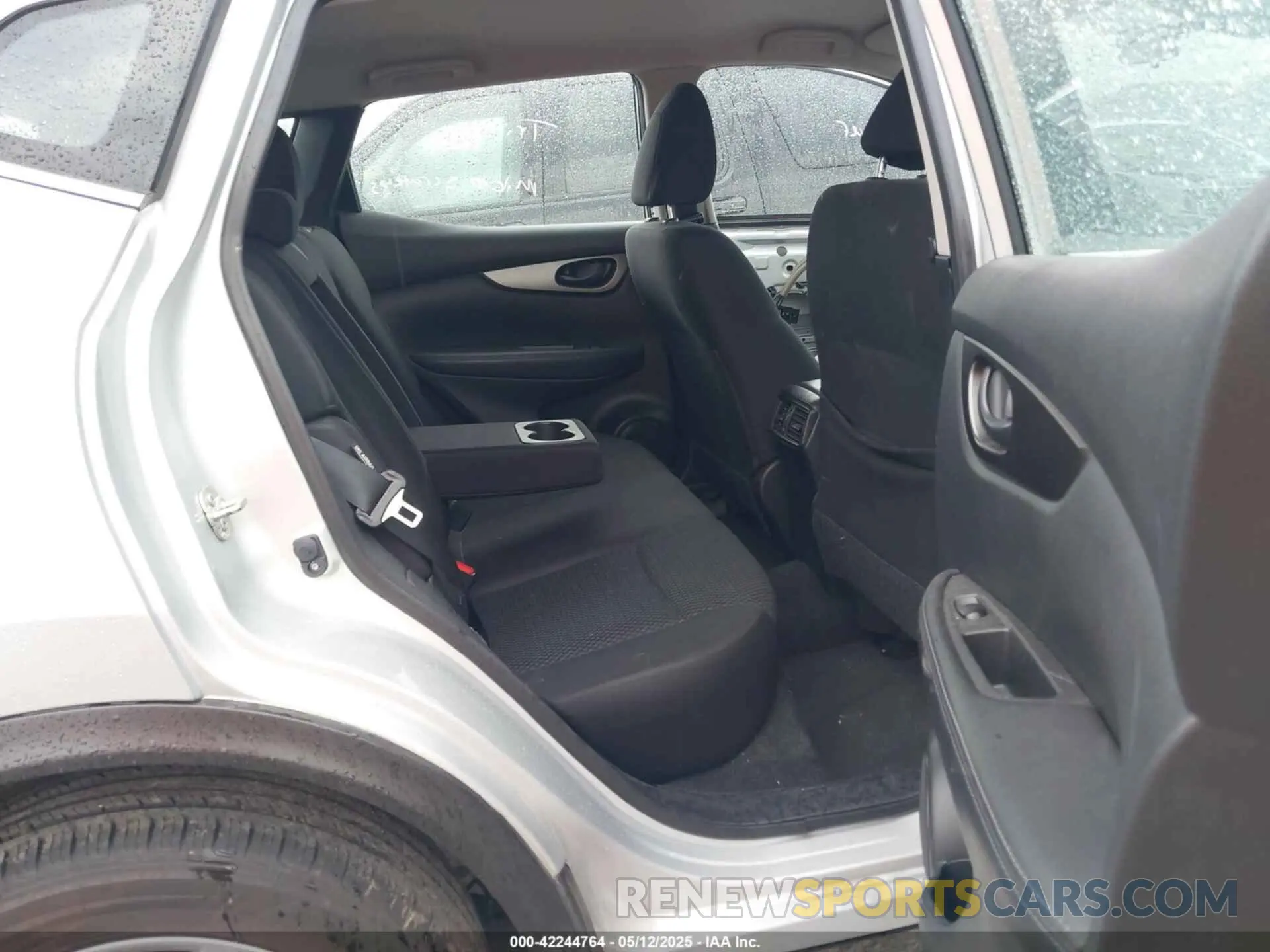 8 fotografías del automóvil dañado JN1BJ1AW3MW665169 NISSAN ROGUE SPORT 2021