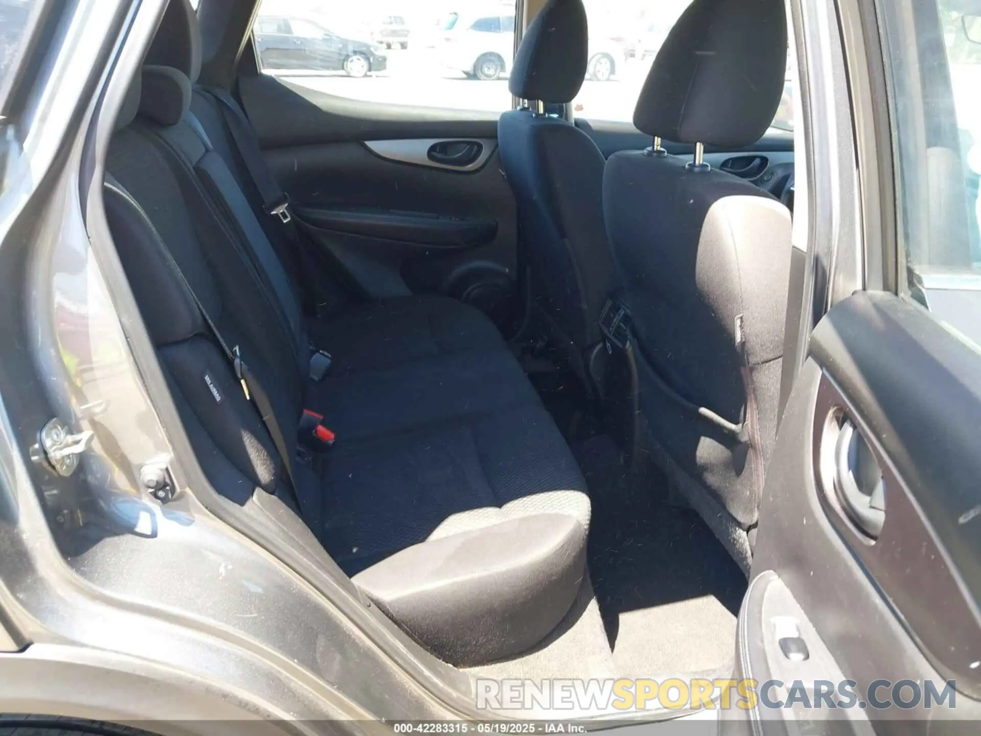 8 fotografías del automóvil dañado JN1BJ1AW5MW660443 NISSAN ROGUE SPORT 2021