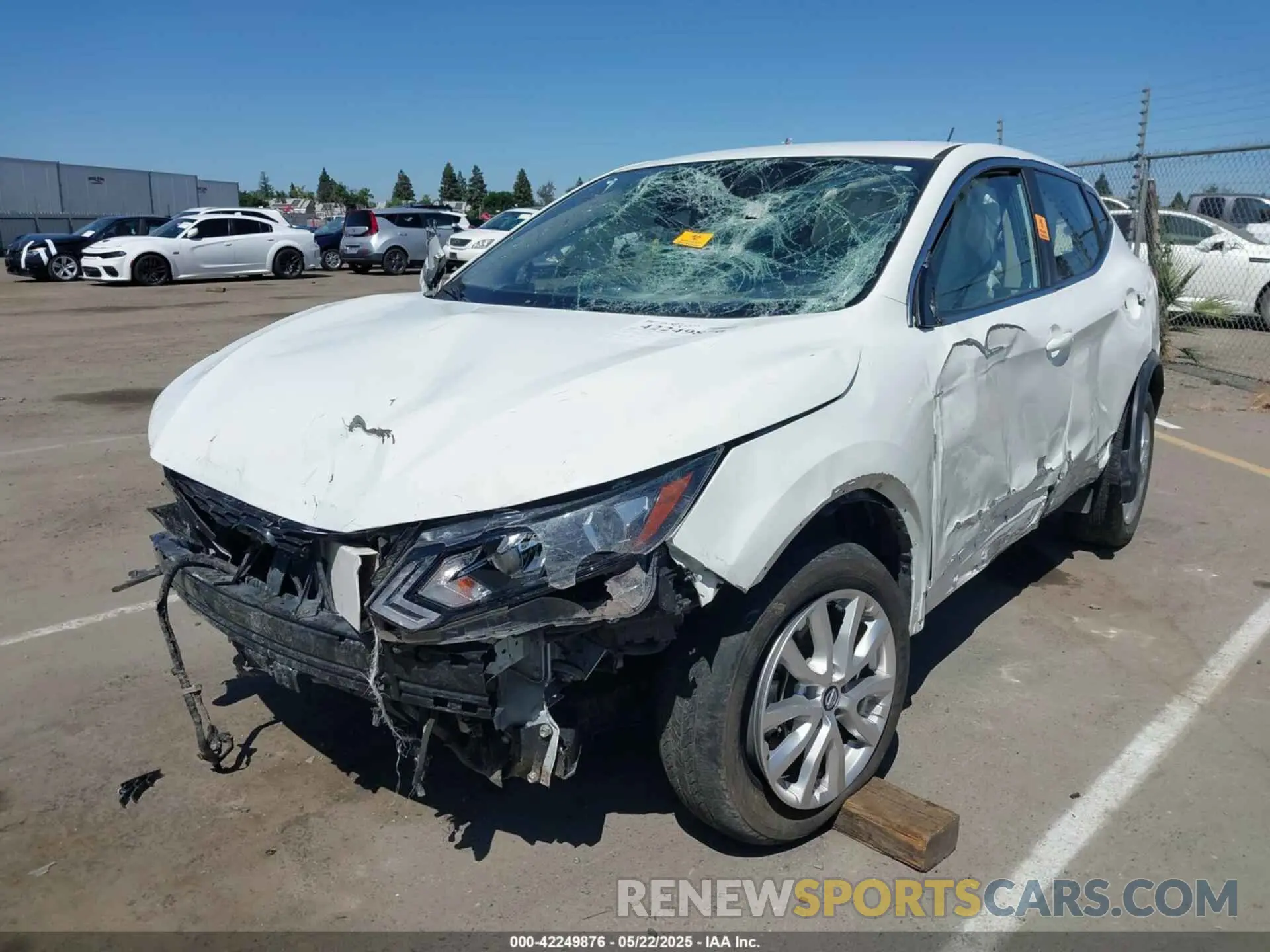 2 fotografías del automóvil dañado JN1BJ1AW6MW438560 NISSAN ROGUE SPORT 2021