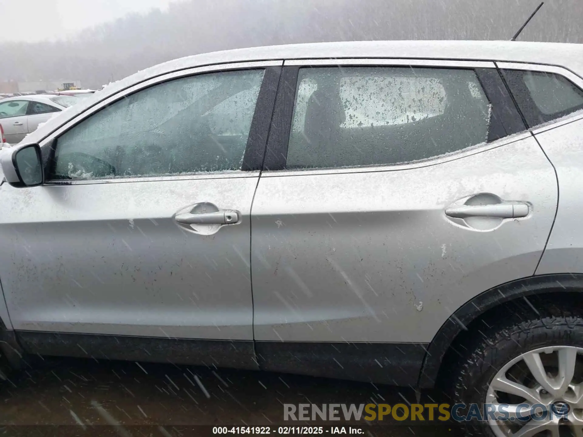 14 fotografías del automóvil dañado JN1BJ1AW7MW669905 NISSAN ROGUE SPORT 2021