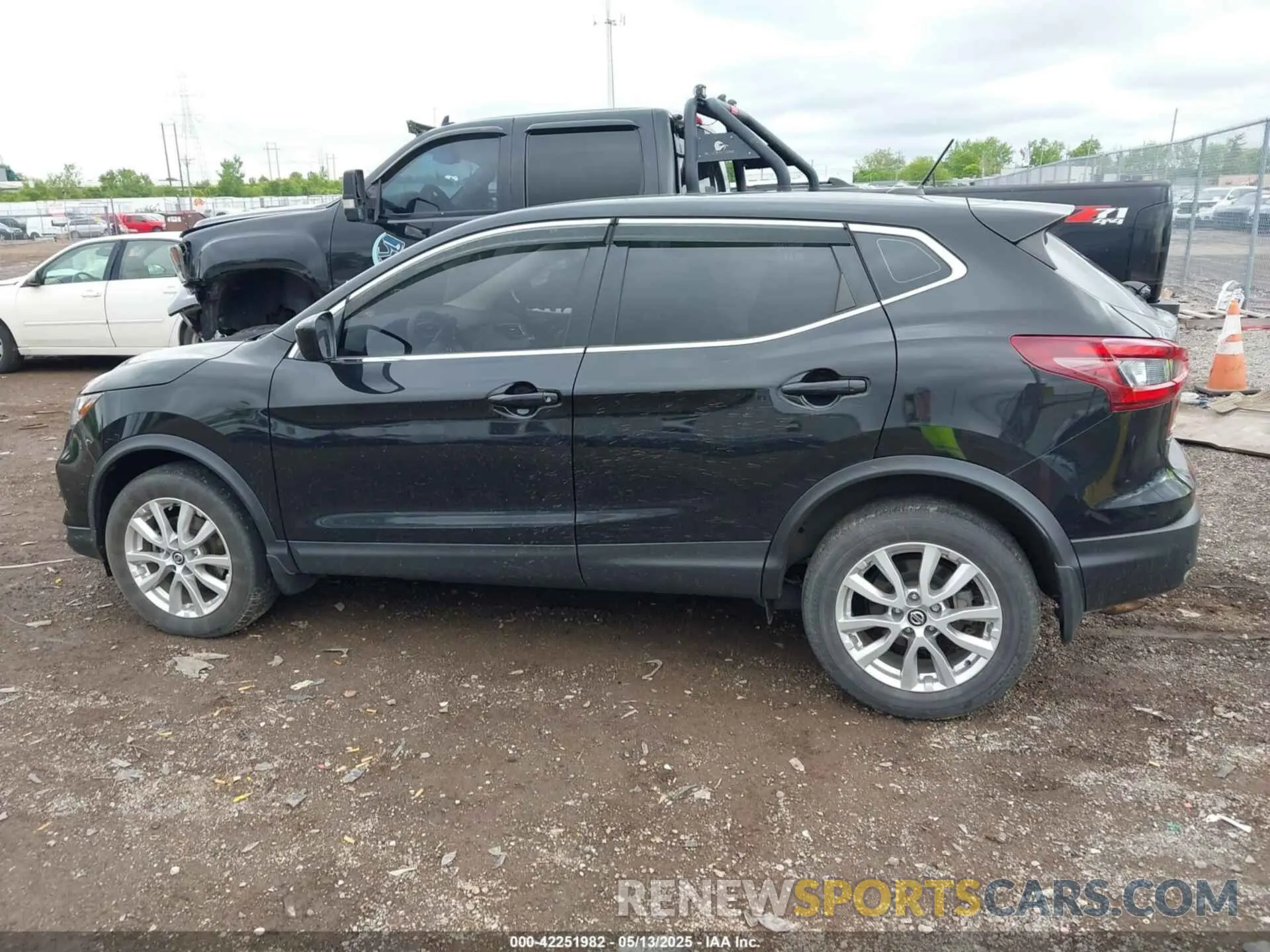 15 fotografías del automóvil dañado JN1BJ1AW9MW669548 NISSAN ROGUE SPORT 2021