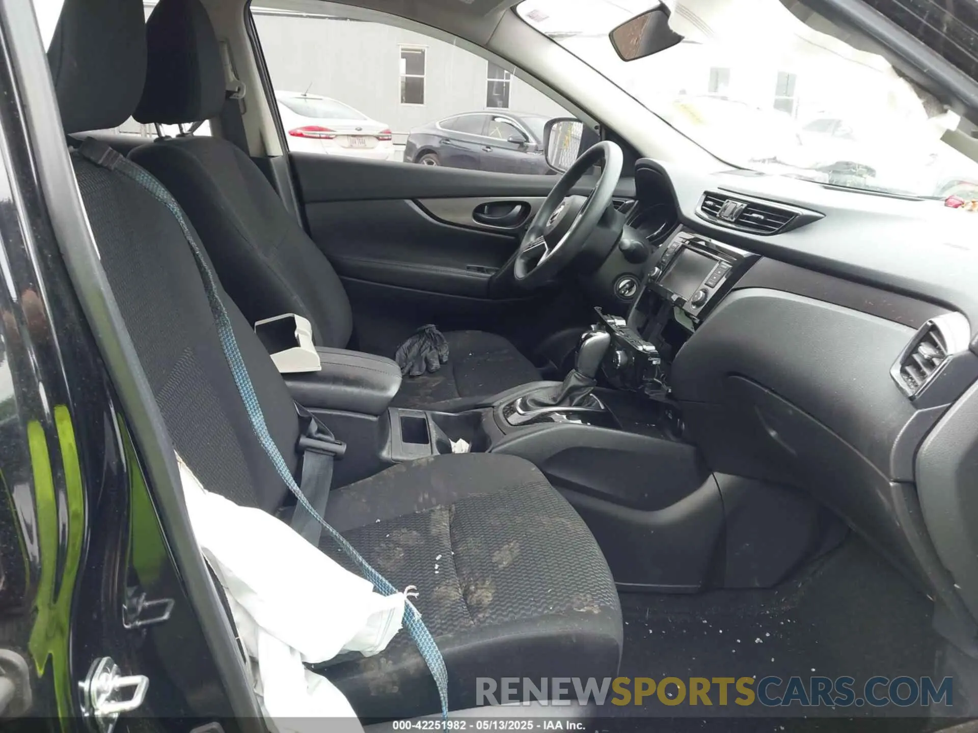 5 fotografías del automóvil dañado JN1BJ1AW9MW669548 NISSAN ROGUE SPORT 2021
