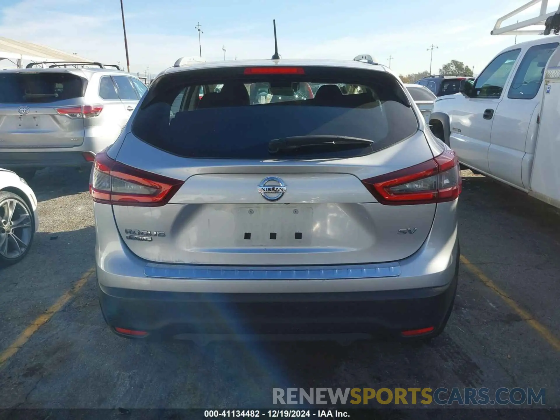 16 fotografías del automóvil dañado JN1BJ1BV0MW571188 NISSAN ROGUE SPORT 2021