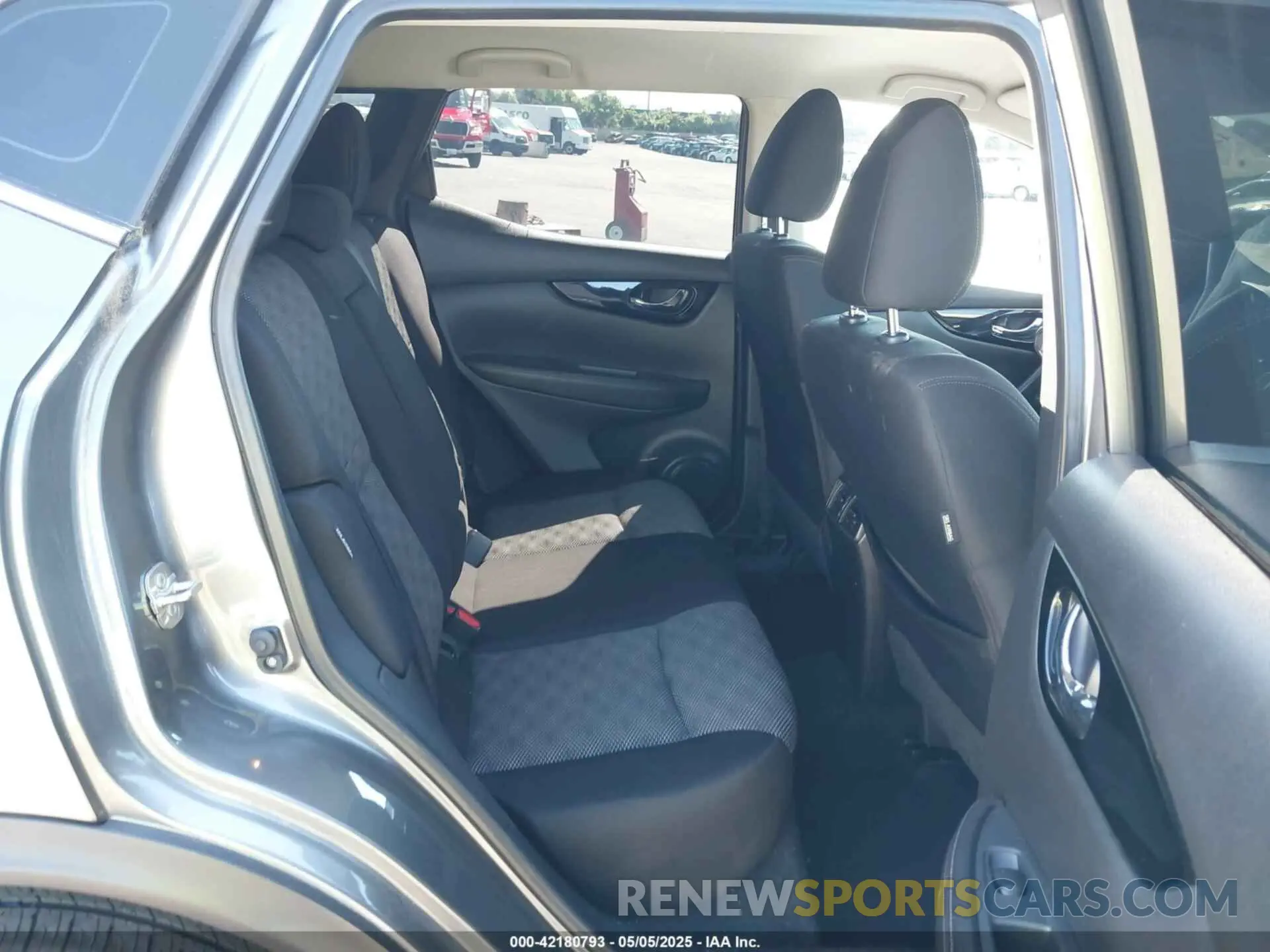 8 fotografías del automóvil dañado JN1BJ1BV4MW571114 NISSAN ROGUE SPORT 2021