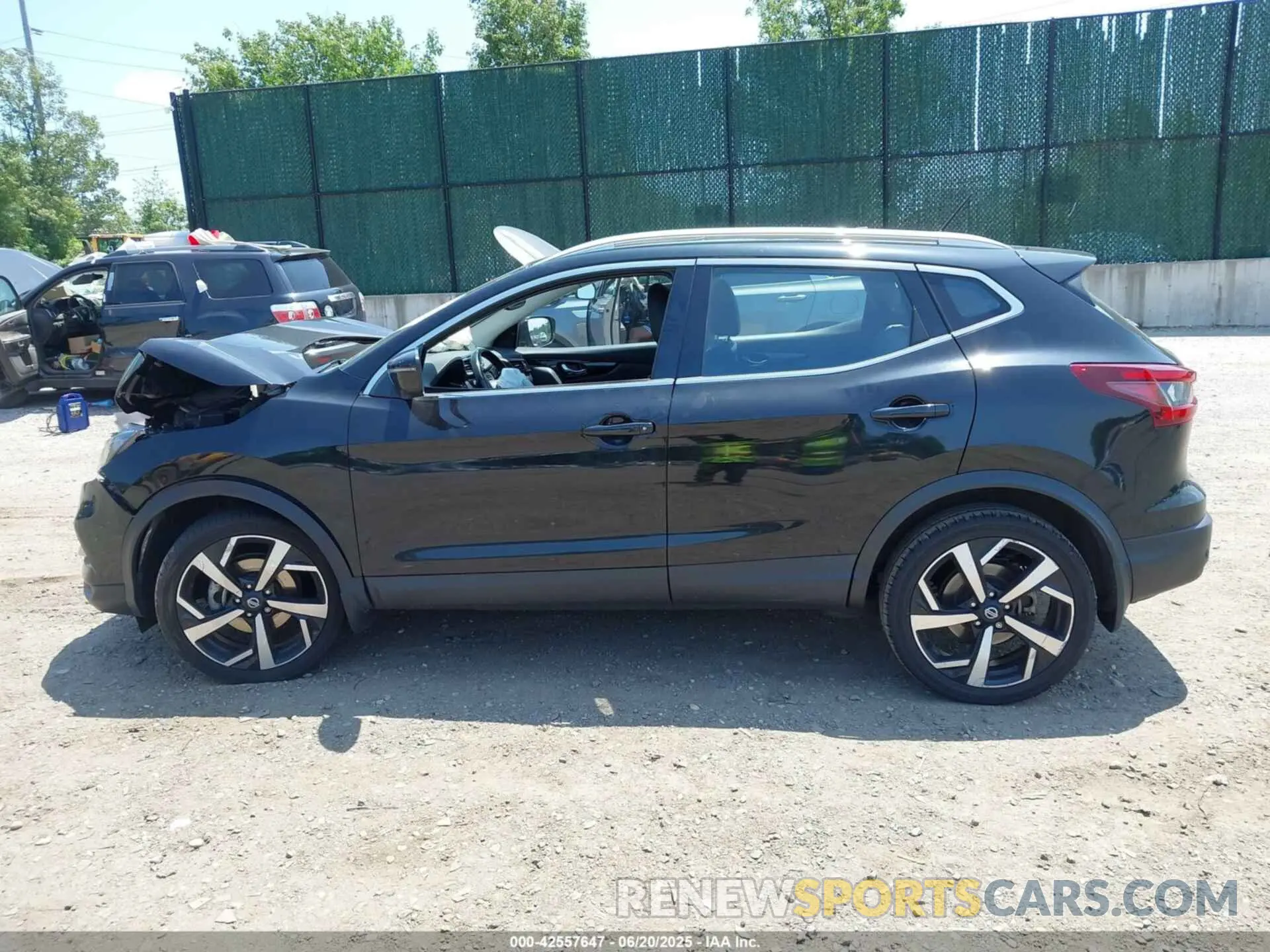 14 fotografías del automóvil dañado JN1BJ1CW0MW421105 NISSAN ROGUE SPORT 2021
