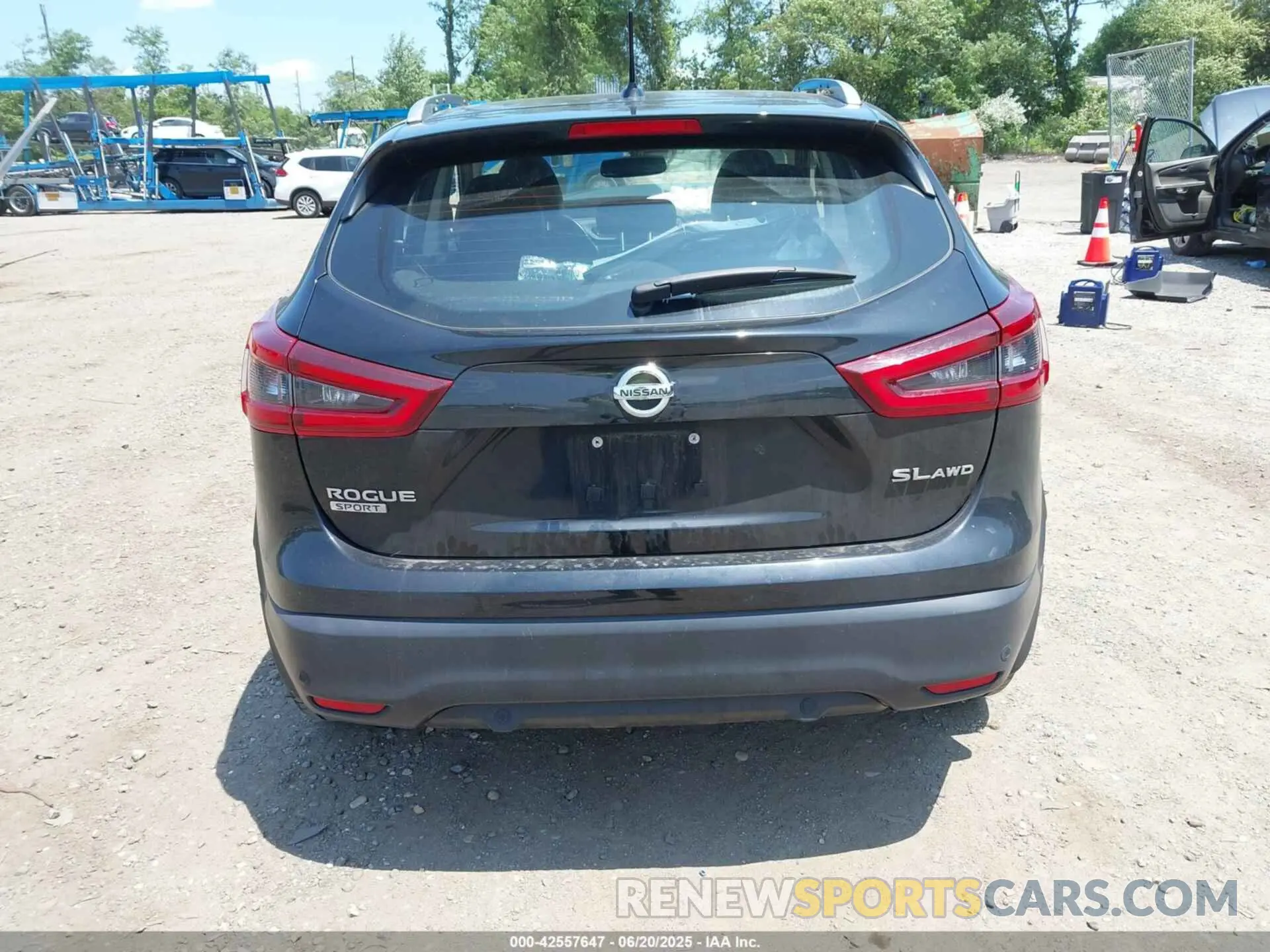 16 fotografías del automóvil dañado JN1BJ1CW0MW421105 NISSAN ROGUE SPORT 2021