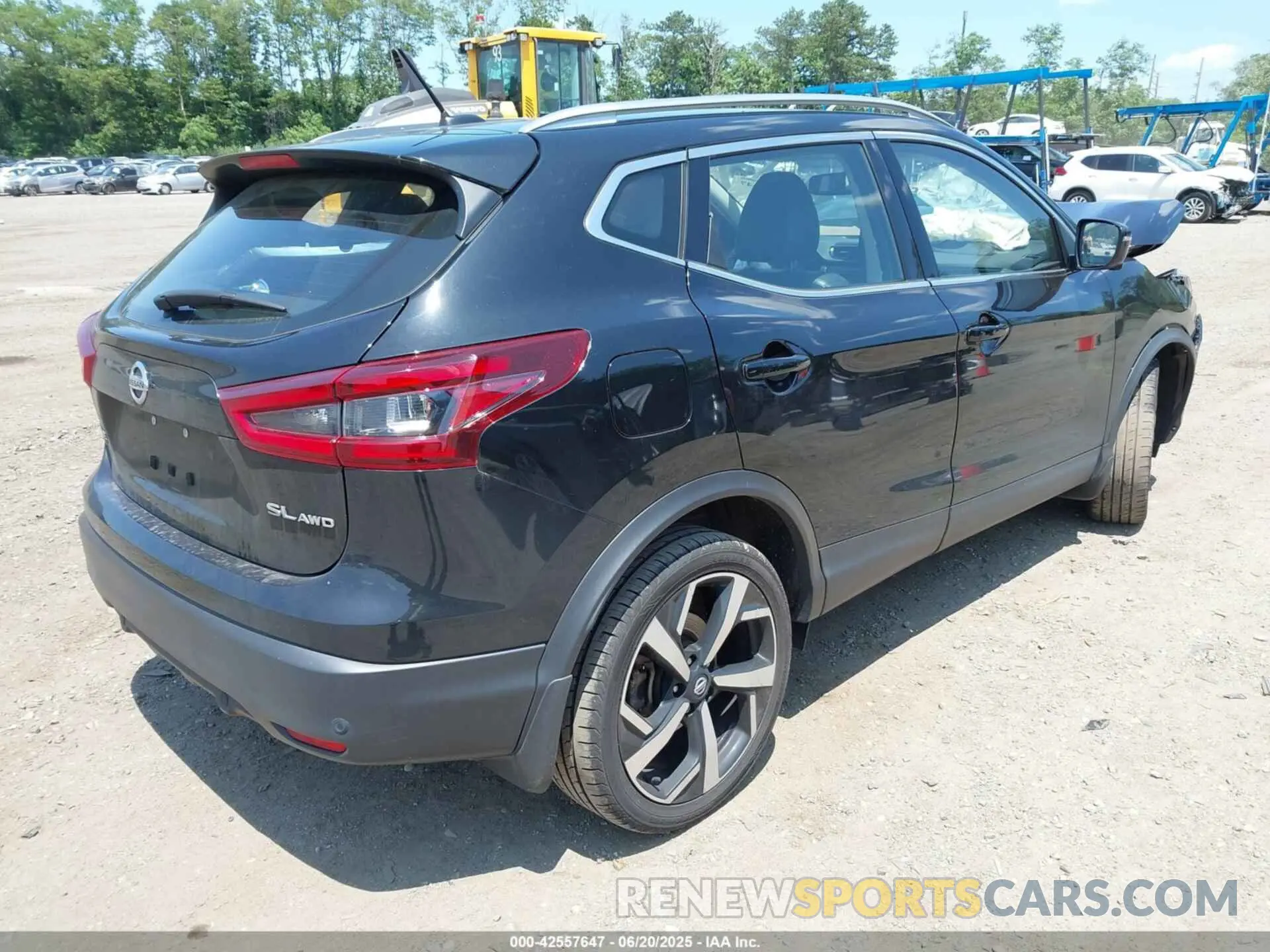 4 fotografías del automóvil dañado JN1BJ1CW0MW421105 NISSAN ROGUE SPORT 2021