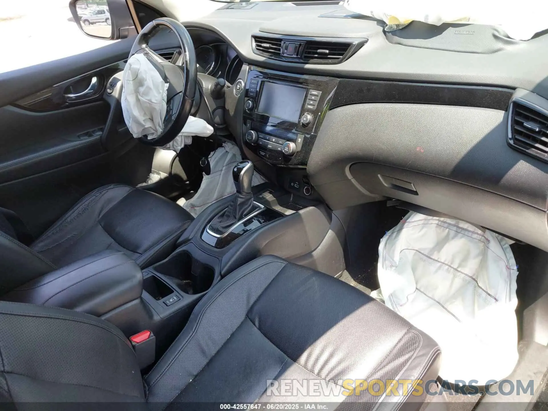 5 fotografías del automóvil dañado JN1BJ1CW0MW421105 NISSAN ROGUE SPORT 2021