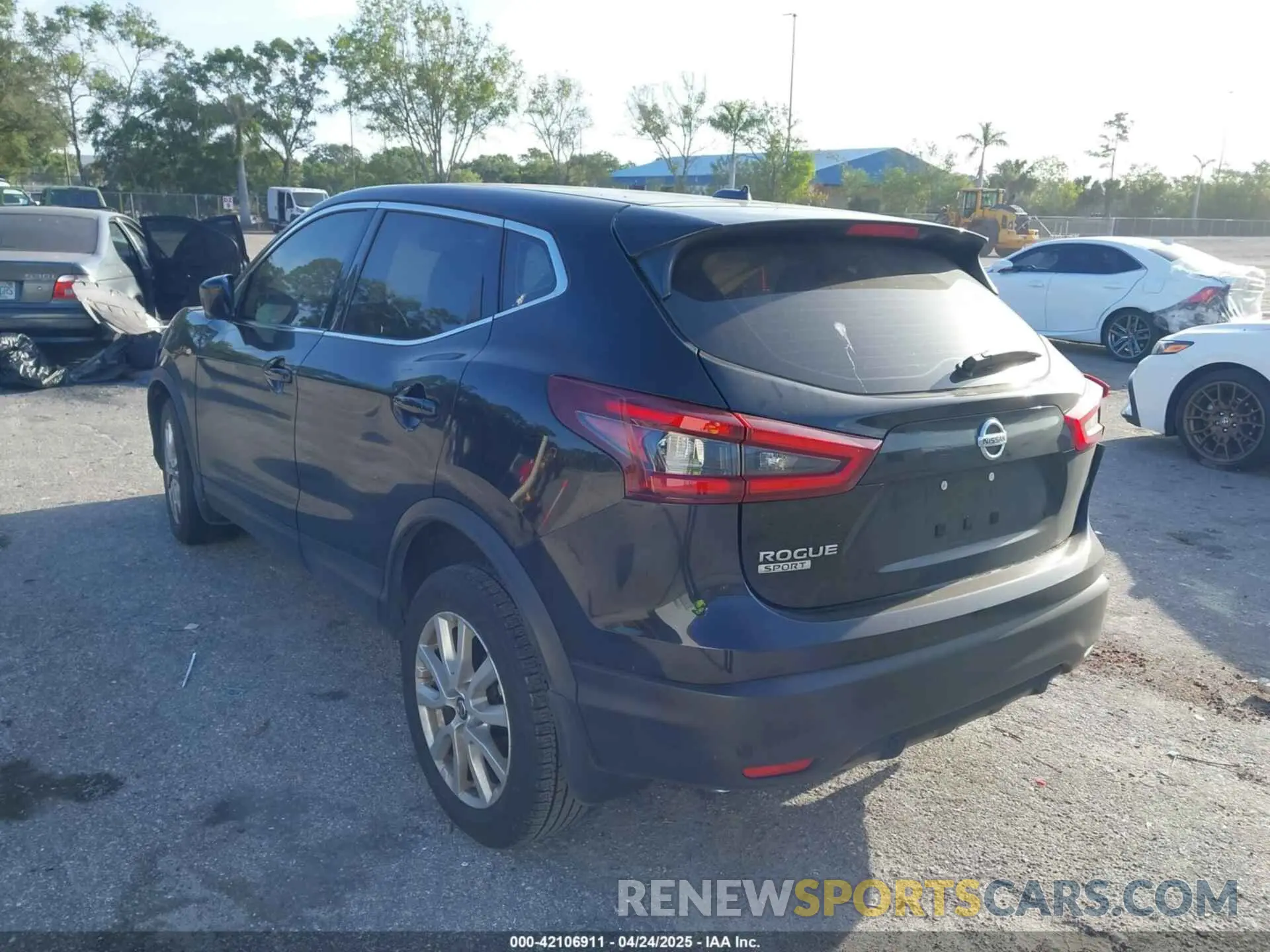 11 fotografías del automóvil dañado JN1BJ1AV7NW340713 NISSAN ROGUE SPORT 2022