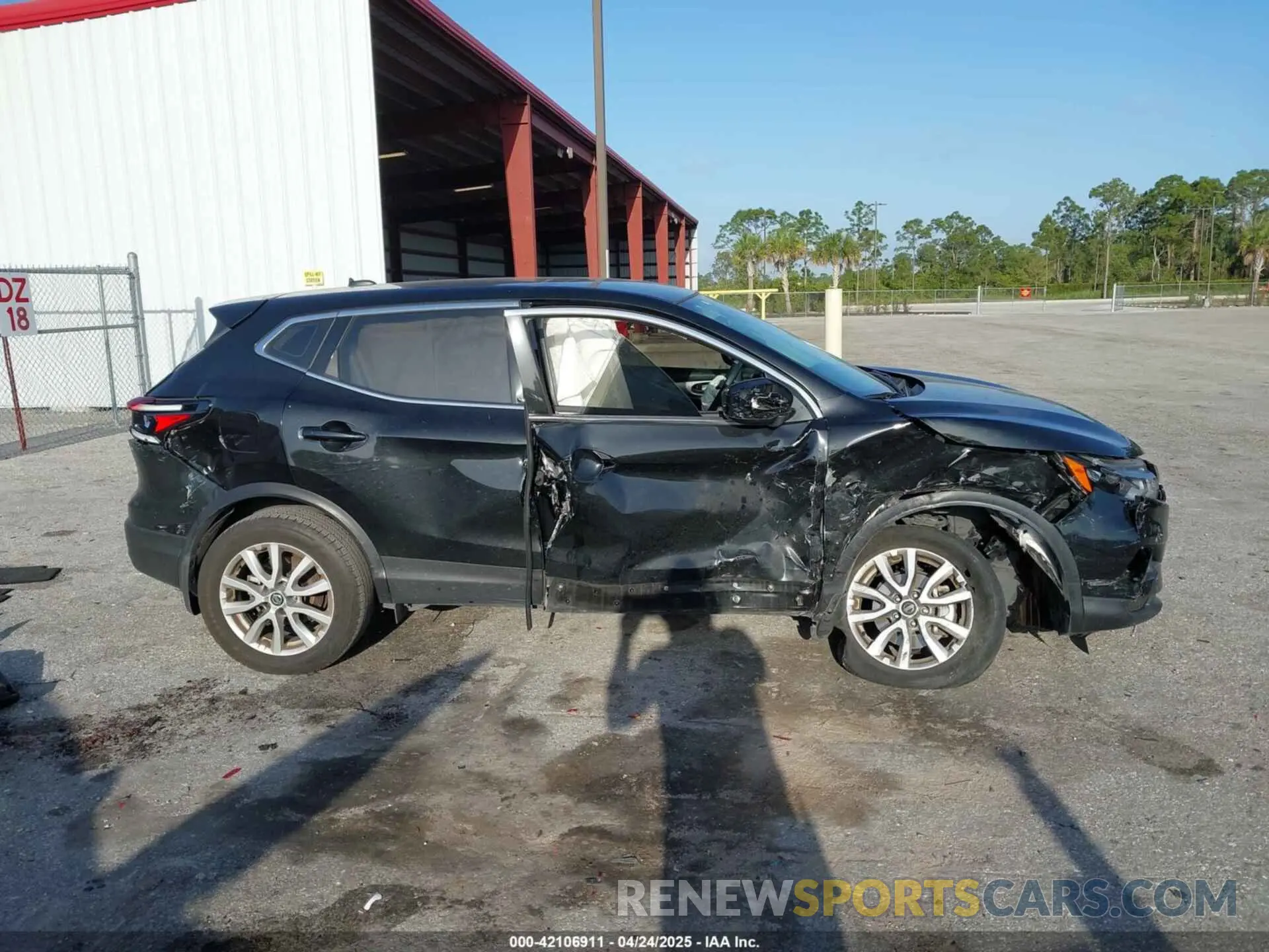 13 fotografías del automóvil dañado JN1BJ1AV7NW340713 NISSAN ROGUE SPORT 2022